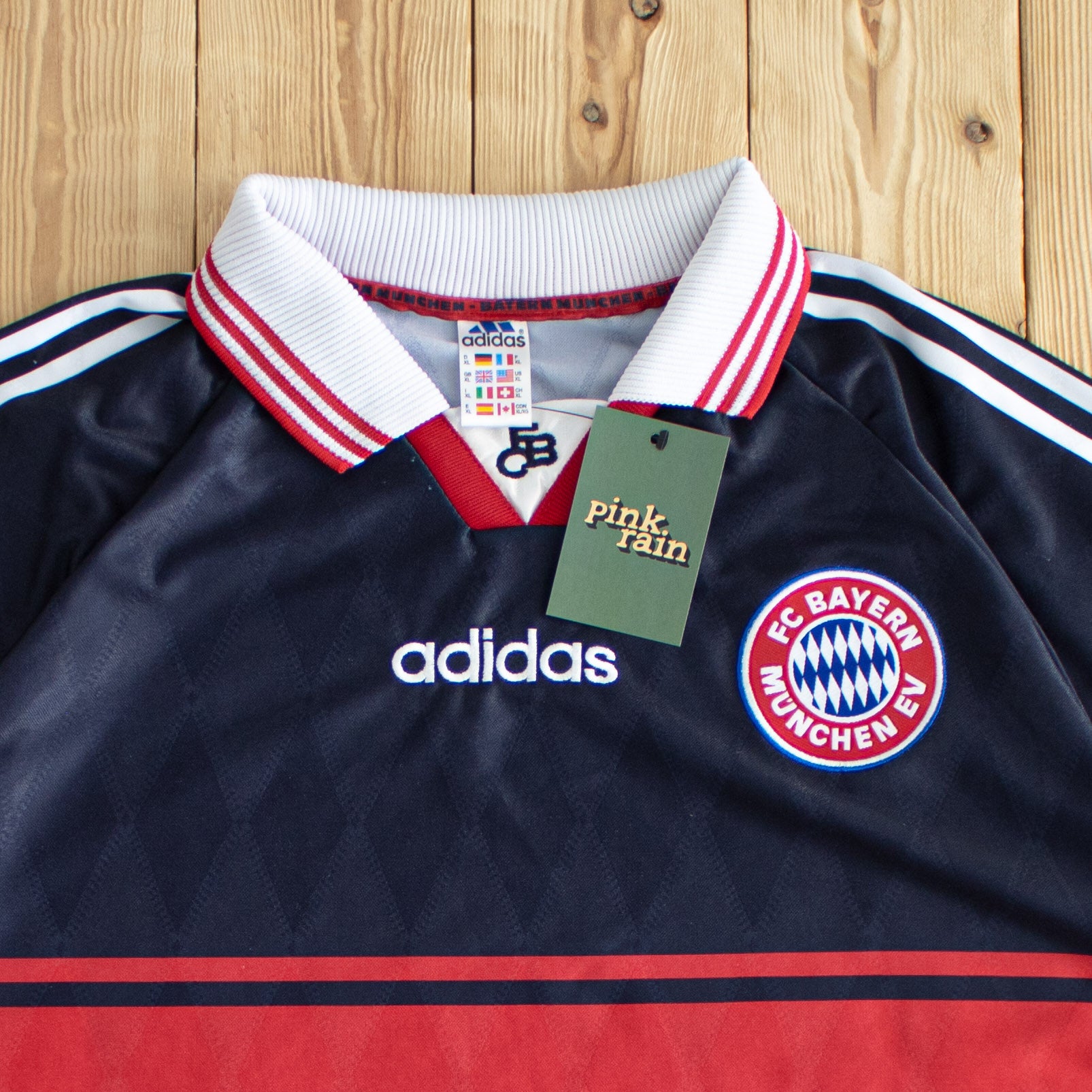 (XL) Adidas F.C. Bayern München Vintage Embroidered T-Shirt Black