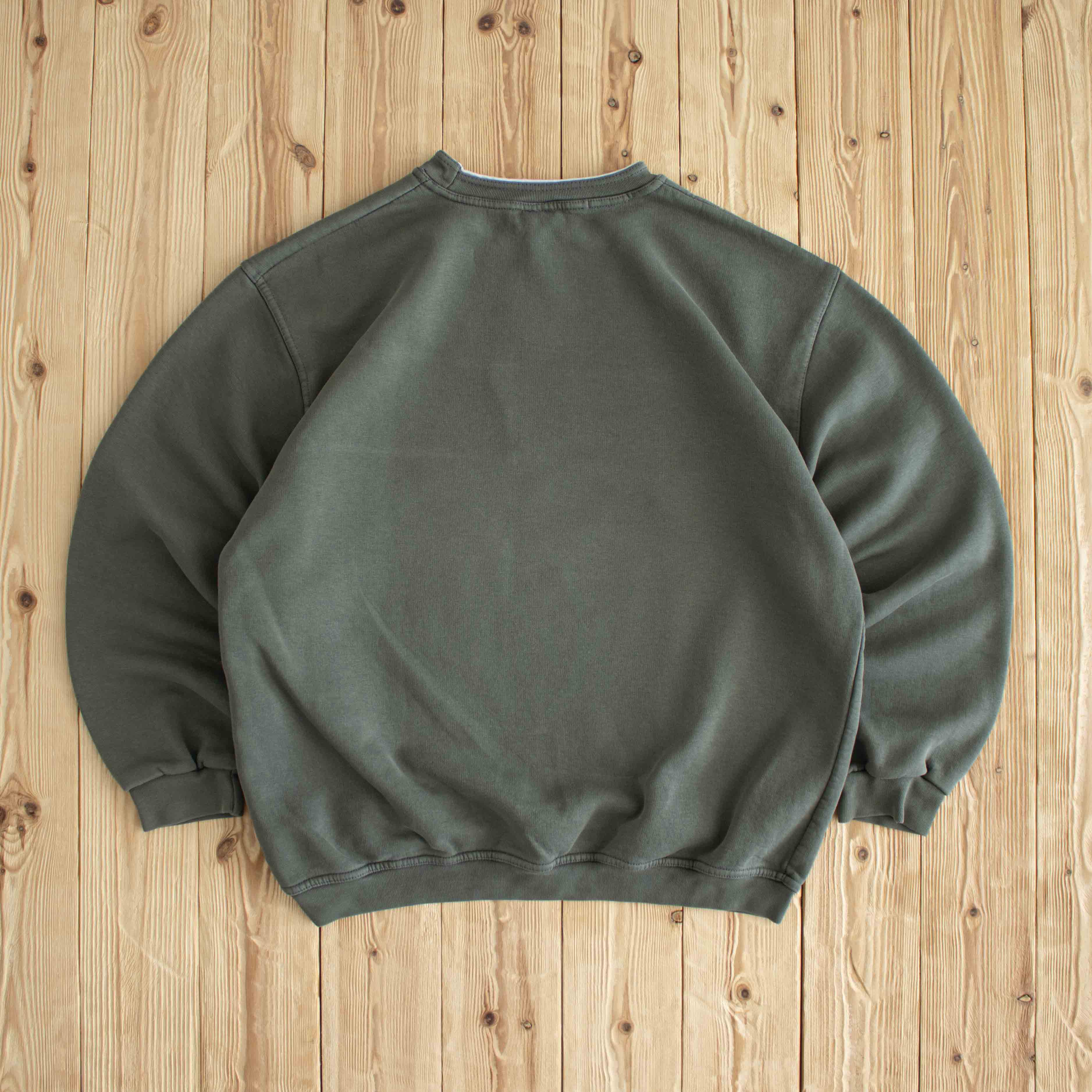 (M.L) Adidas Vintage Embroidered Sweatshirt Khaki