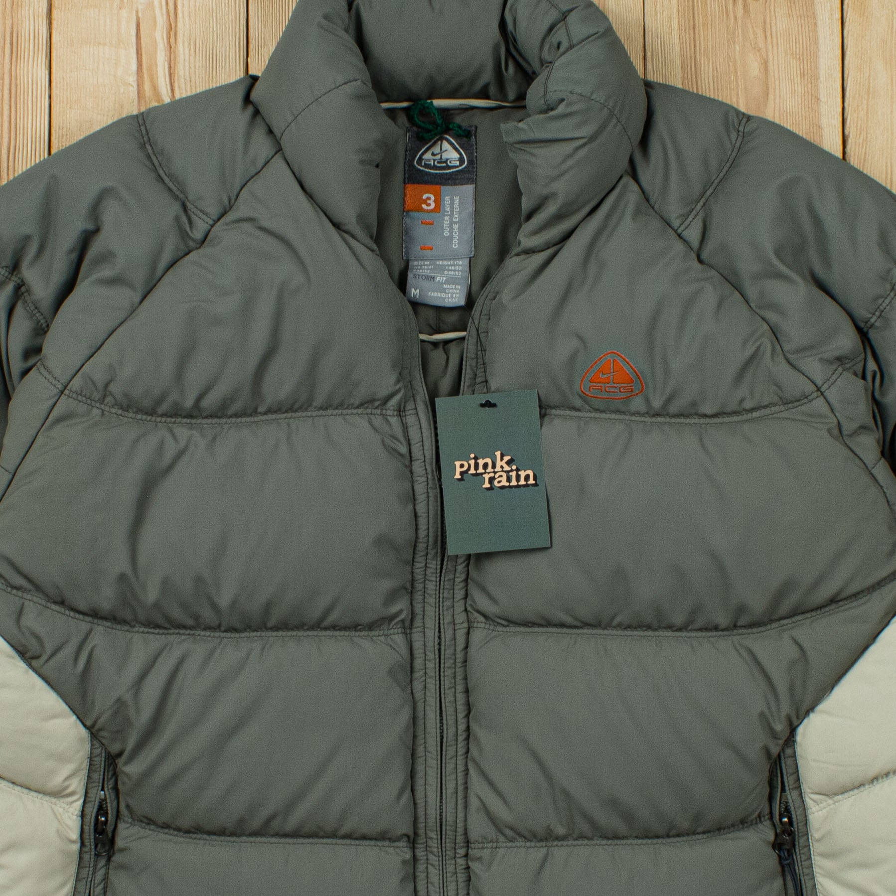 (M) Vintage Nike ACG Puffer Jacket