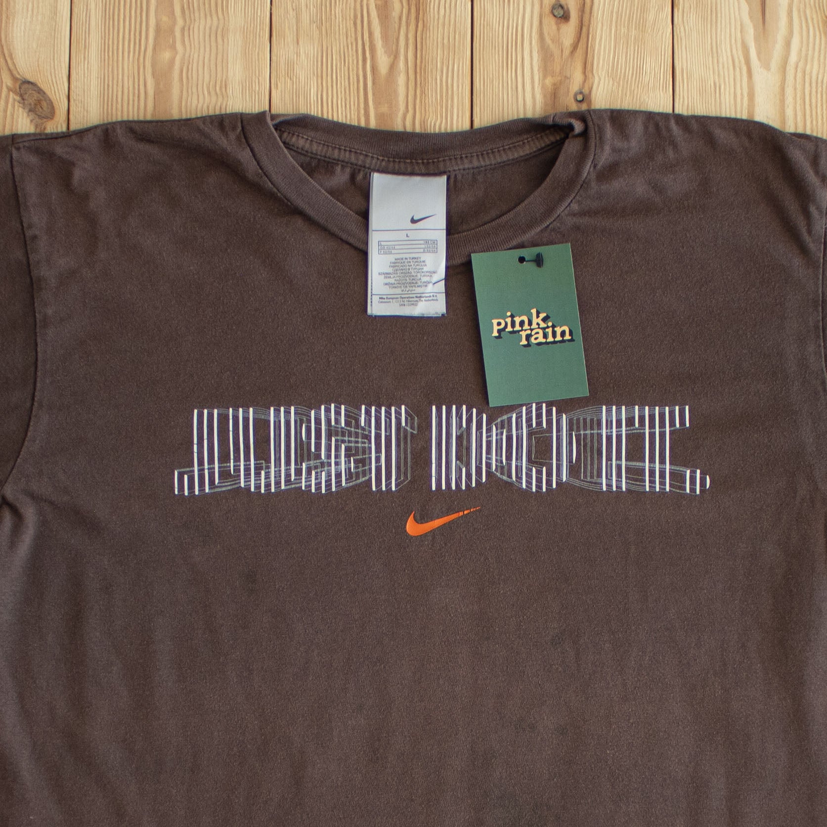 (L) Nike 'Just Do It' Vintage T-Shirt Brown