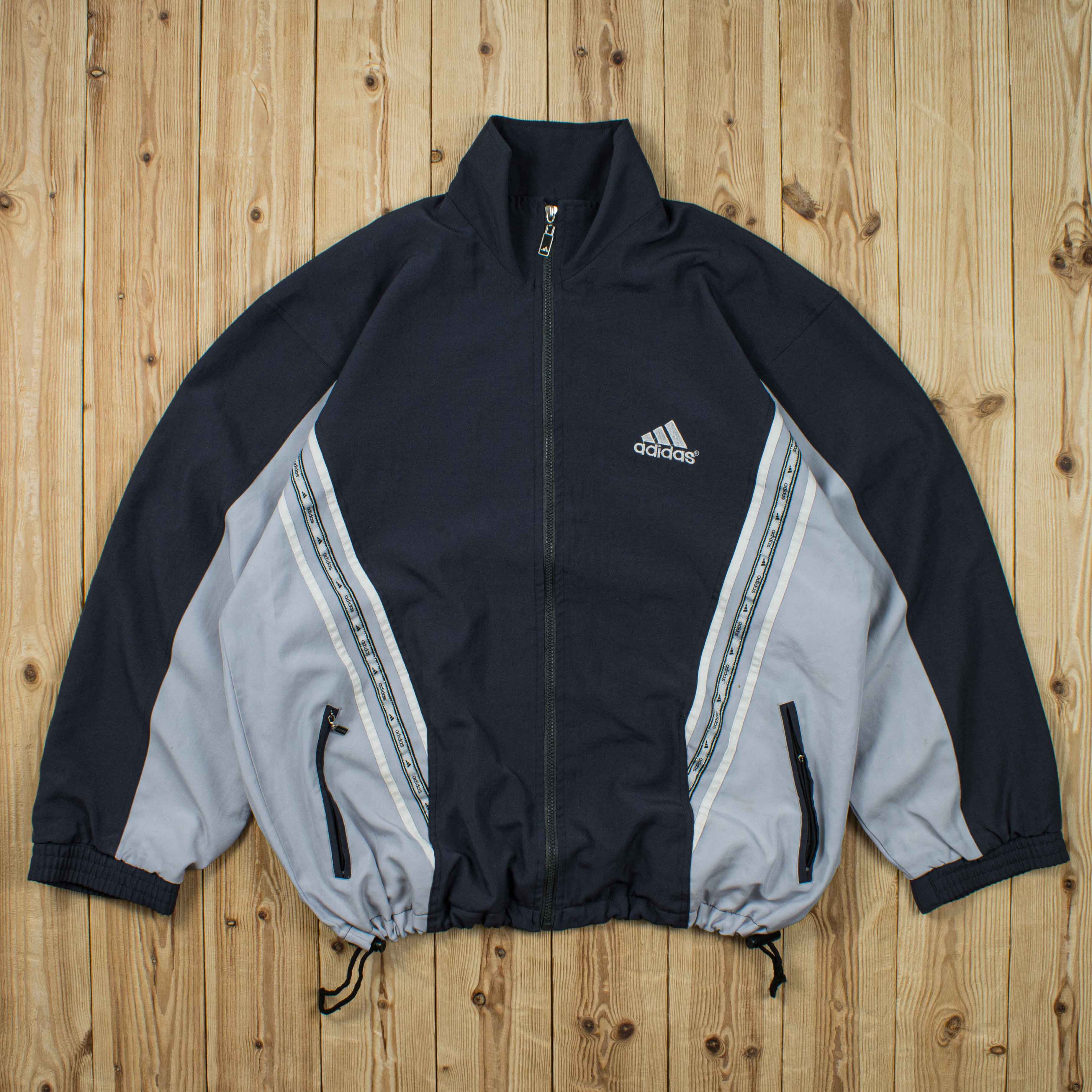 (L) Vintage Adidas Essential Embroidered Jacket