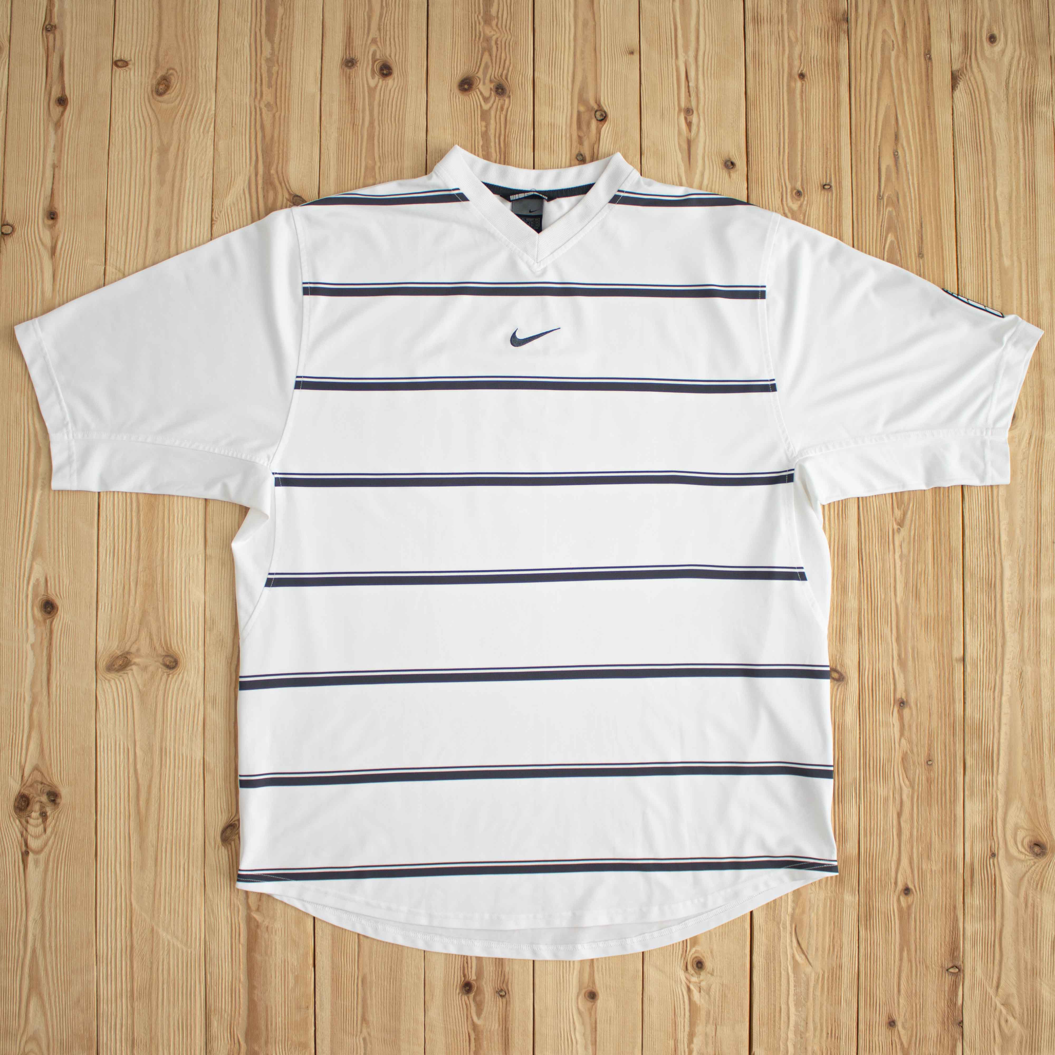 (XL) Nike Center Swoosh Vintage Embroidered T-Shirt White