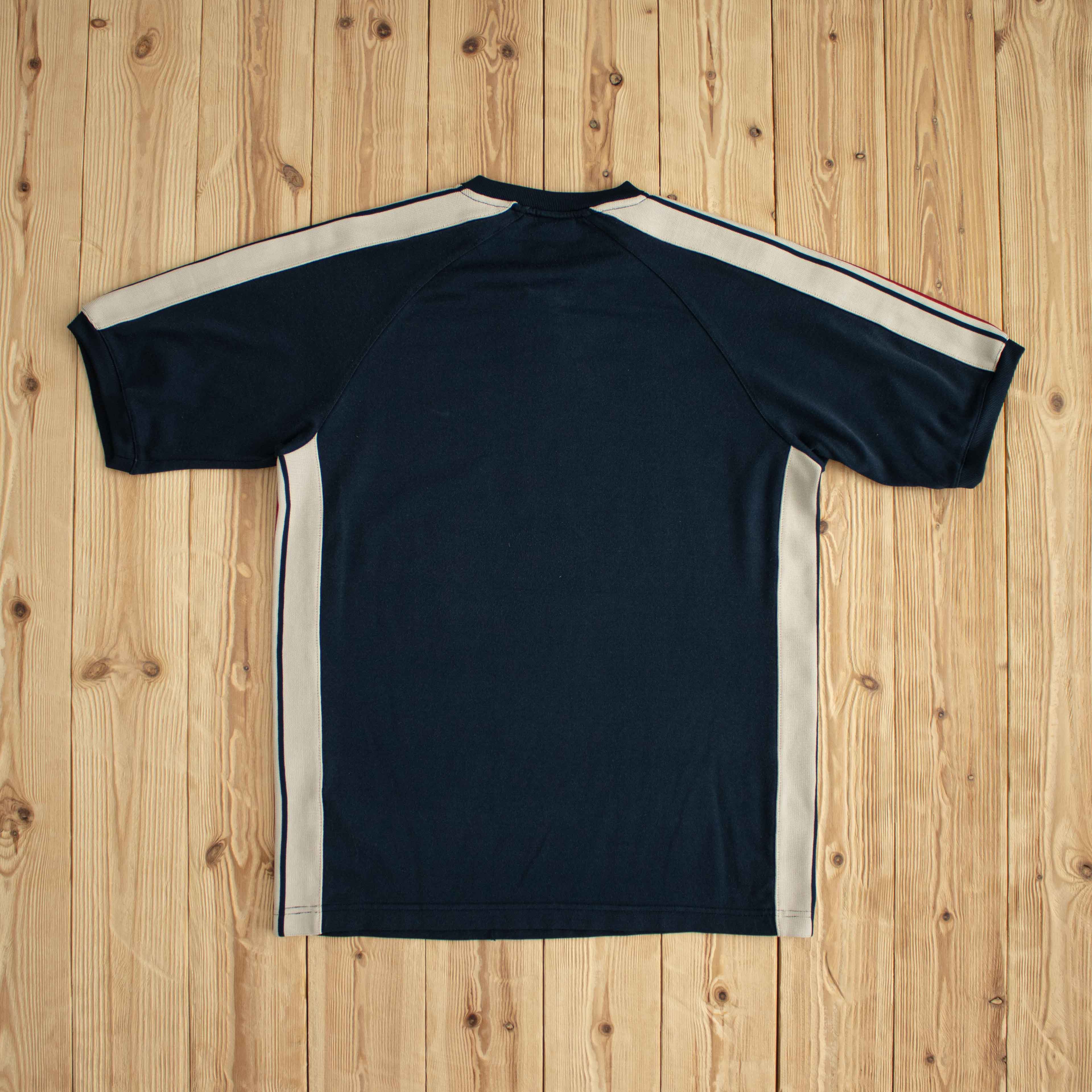 (M) Nike Essential Vintage Embroidered T-Shirt Blue