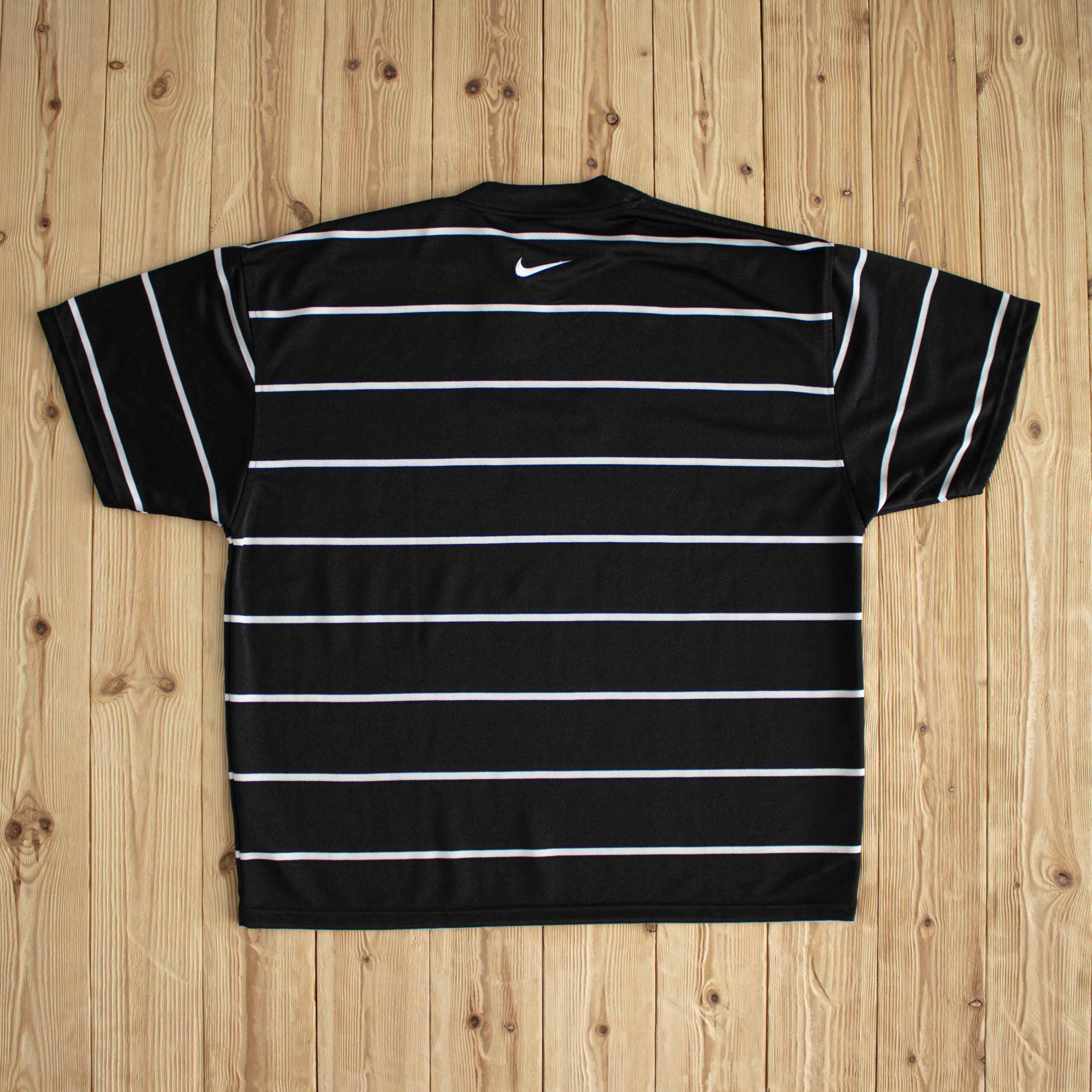 (XL) Nike Swoosh Vintage Embroidered T-Shirt Black White