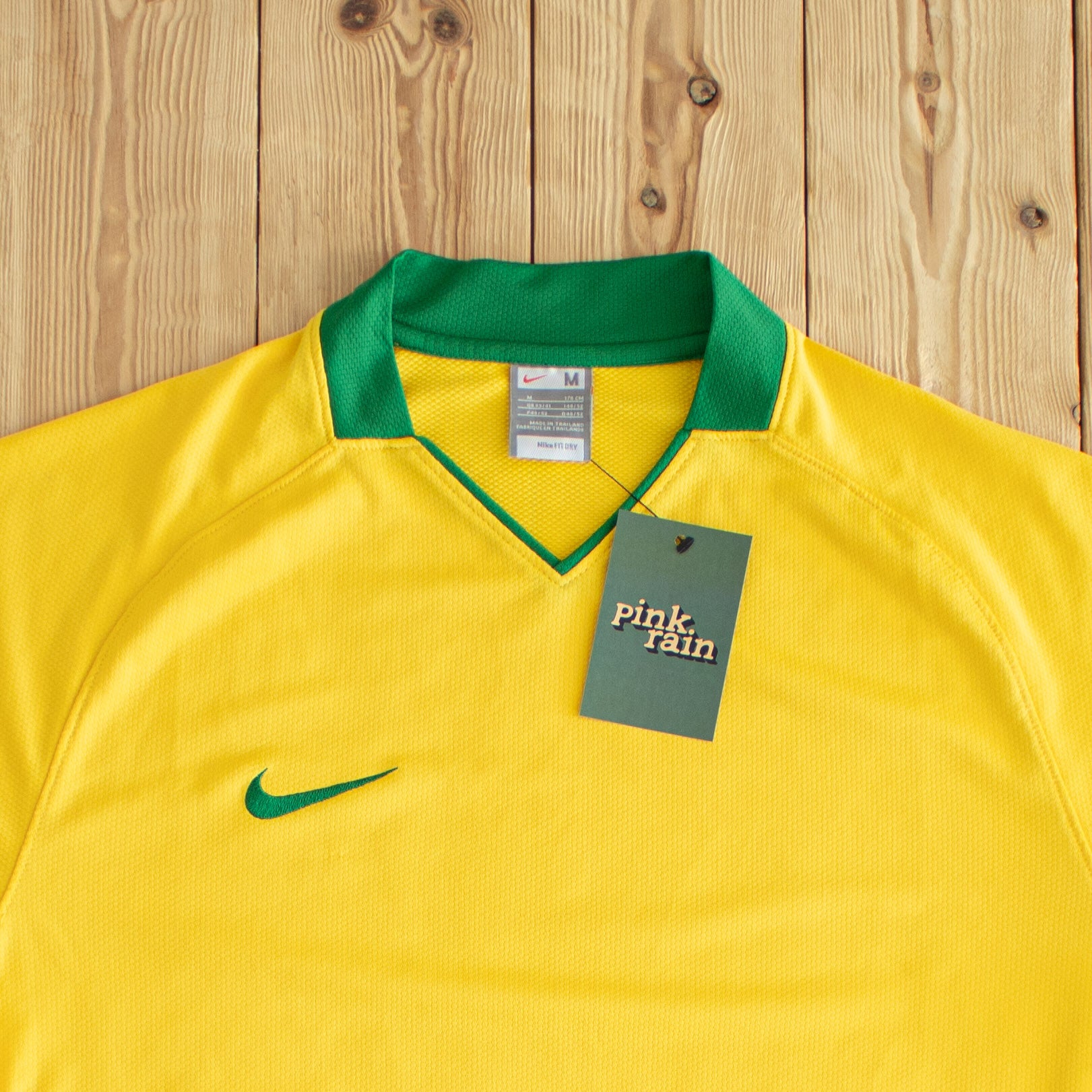 (M) Nike Vintage Embroidered T-Shirt Yellow