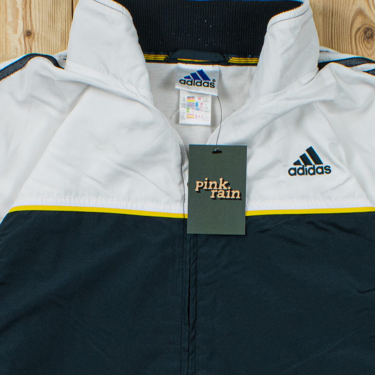 (XL) Vintage Adidas Essential Embroidered Jacket