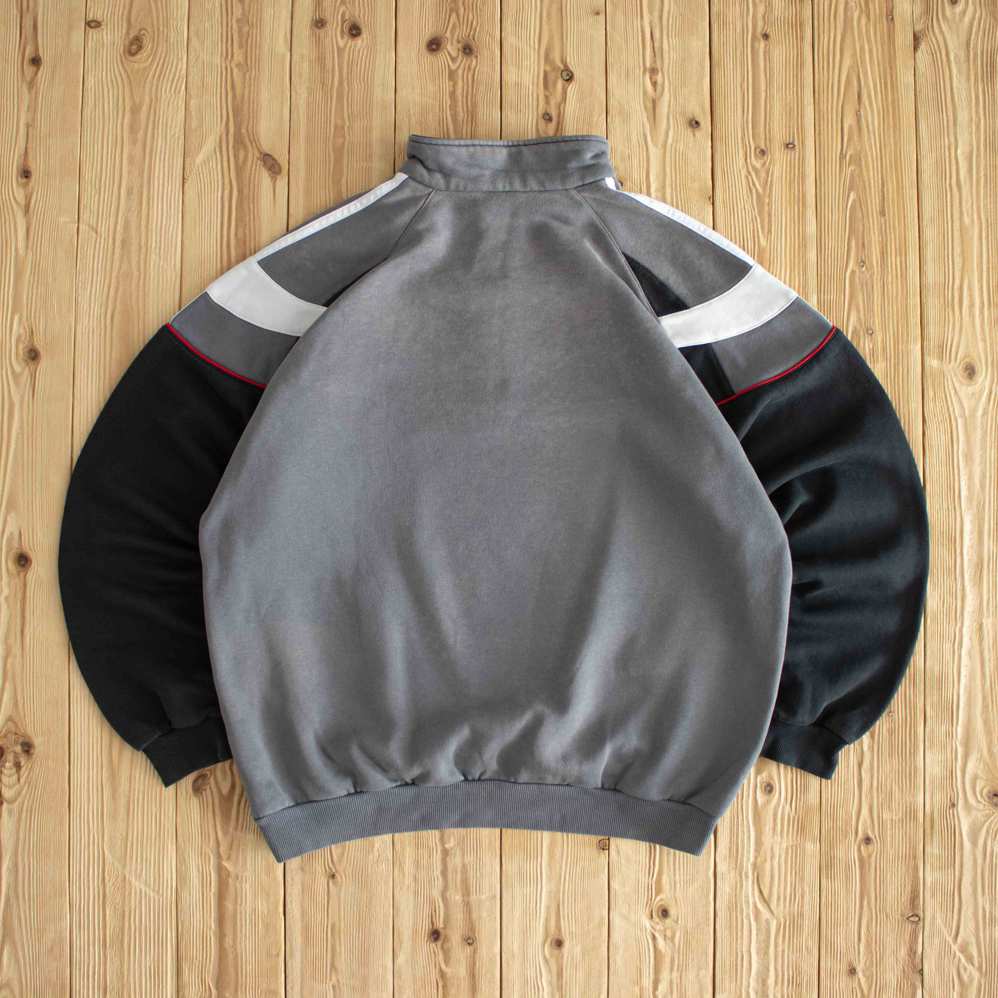 (L) Adidas Vintage Embroidered Quarter-Zip Gray