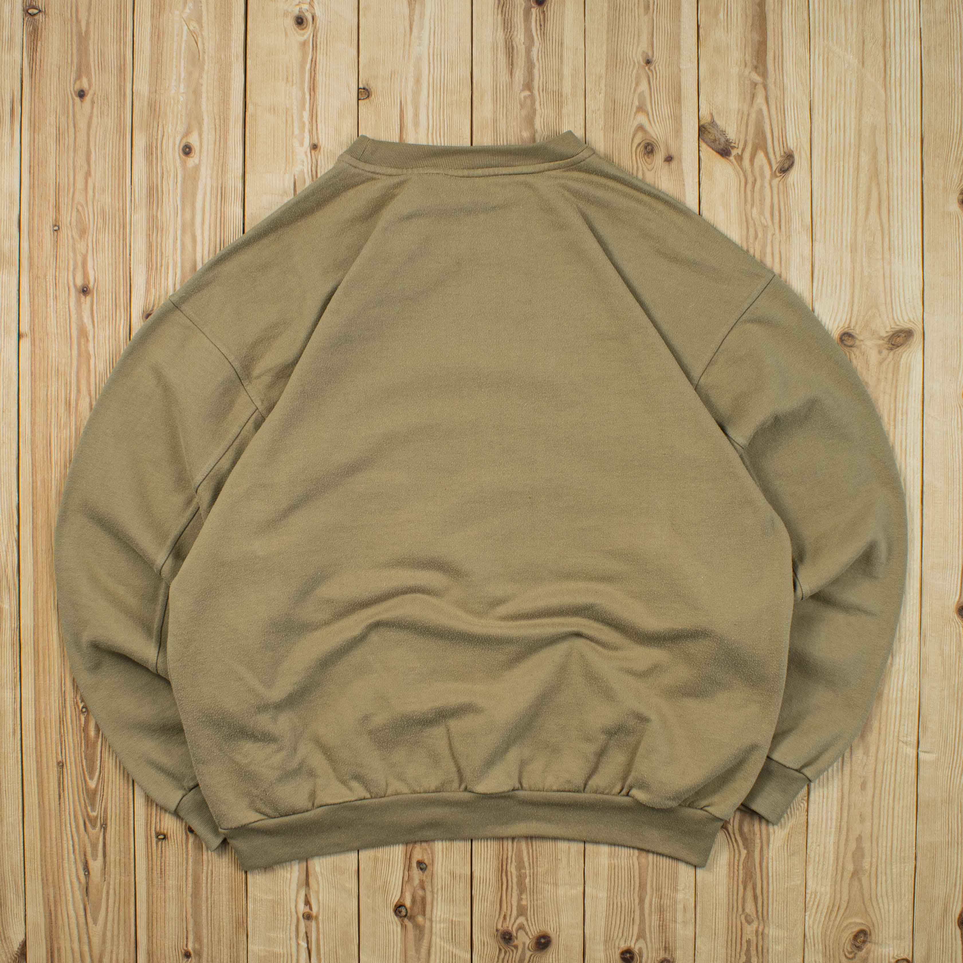 (L) Vintage Nike Spell Out Embroidered Sweatshirt