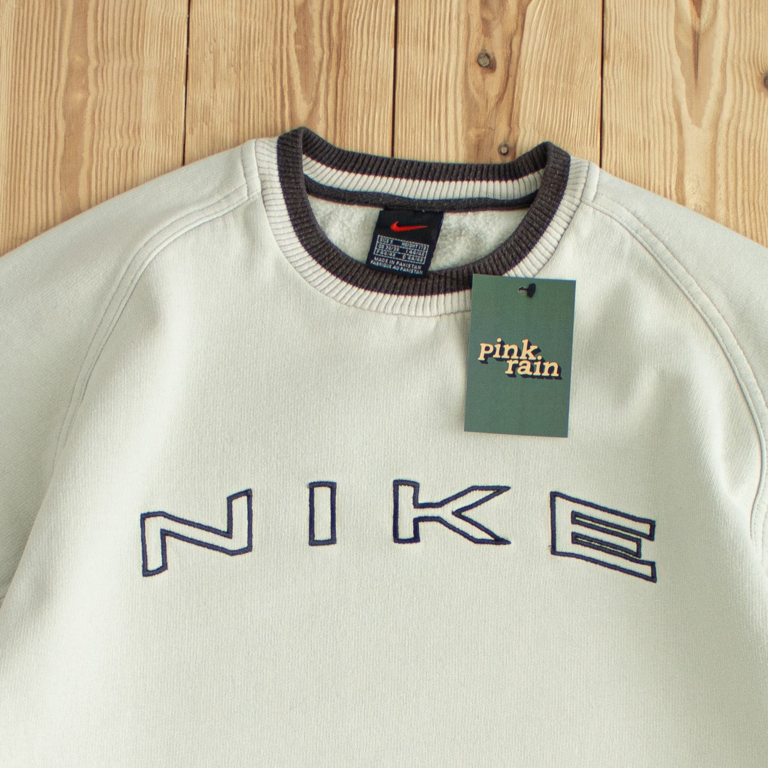 (S/M) Nike Spell Out Vintage Embroidered Sweatshirt Beige