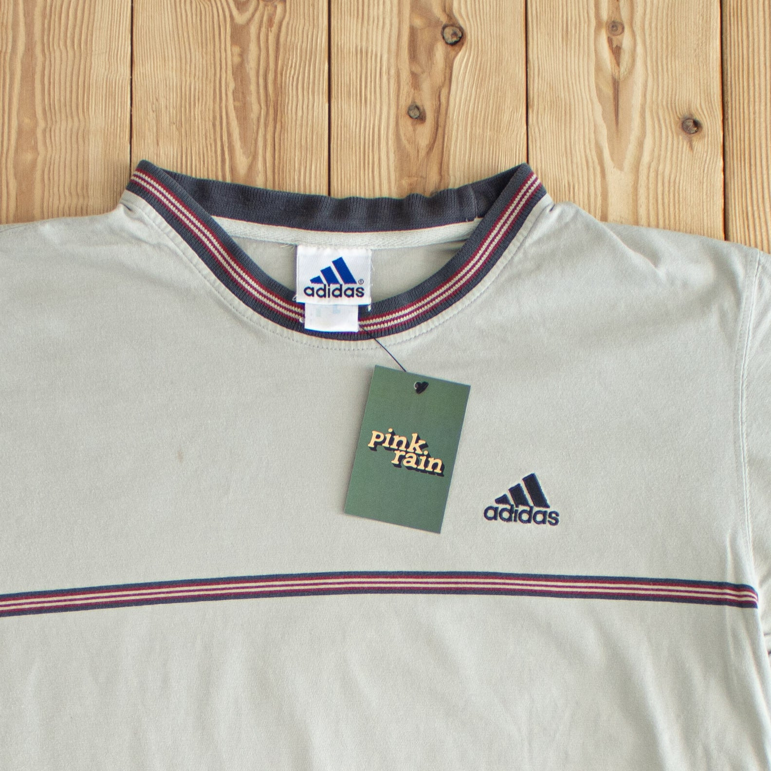 (M/L) Adidas Vintage Embroidered T-Shirt Beige
