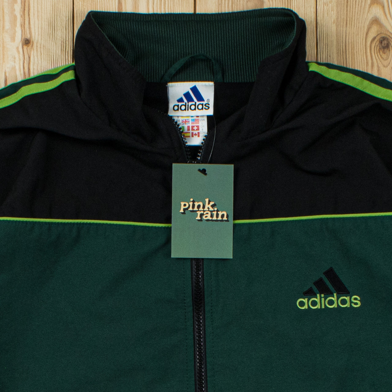 (L) Vintage Adidas Essential Embroidered Jacket