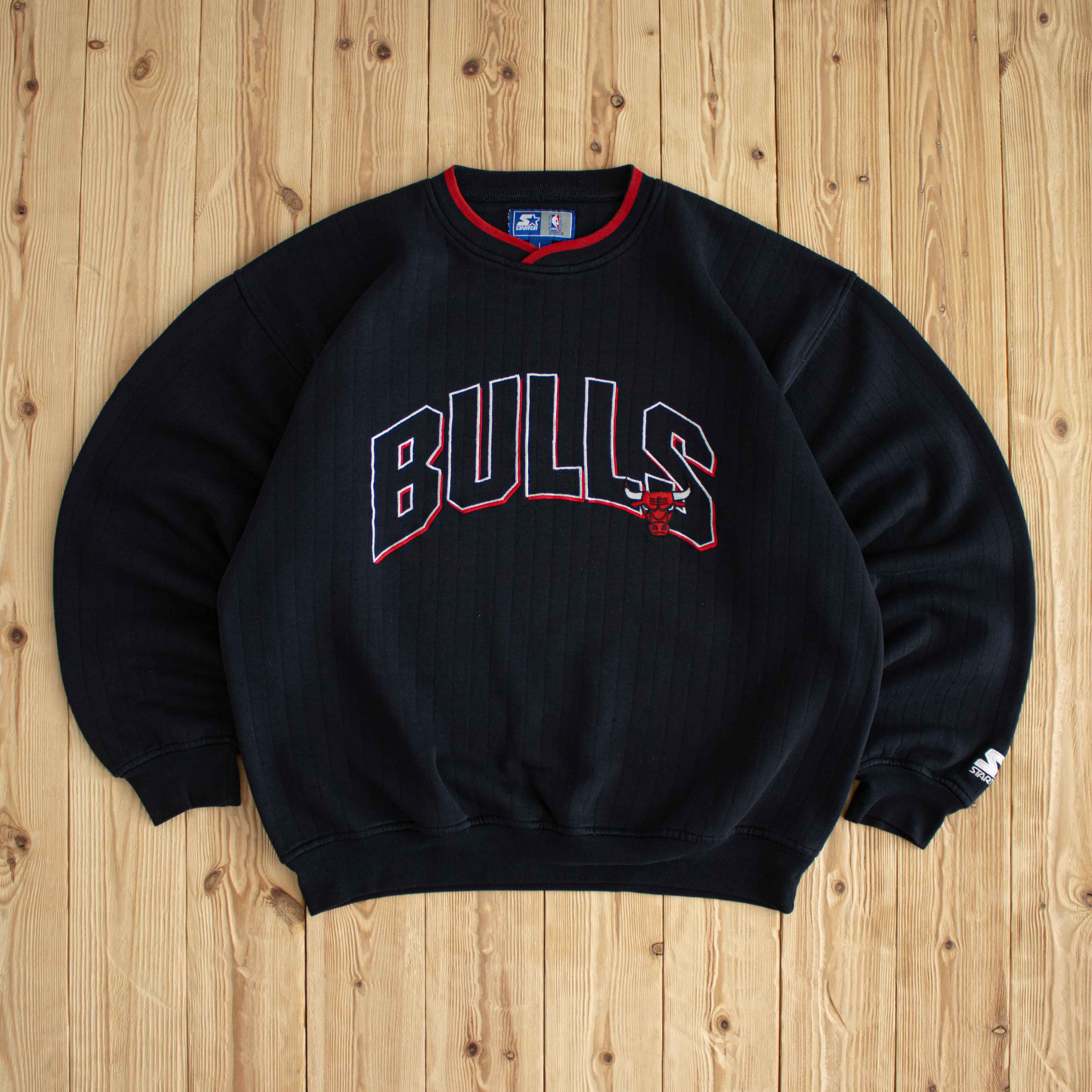 (L/XL) Starter Chicago Bulls Vintage Embroidered Sweatshirt Black