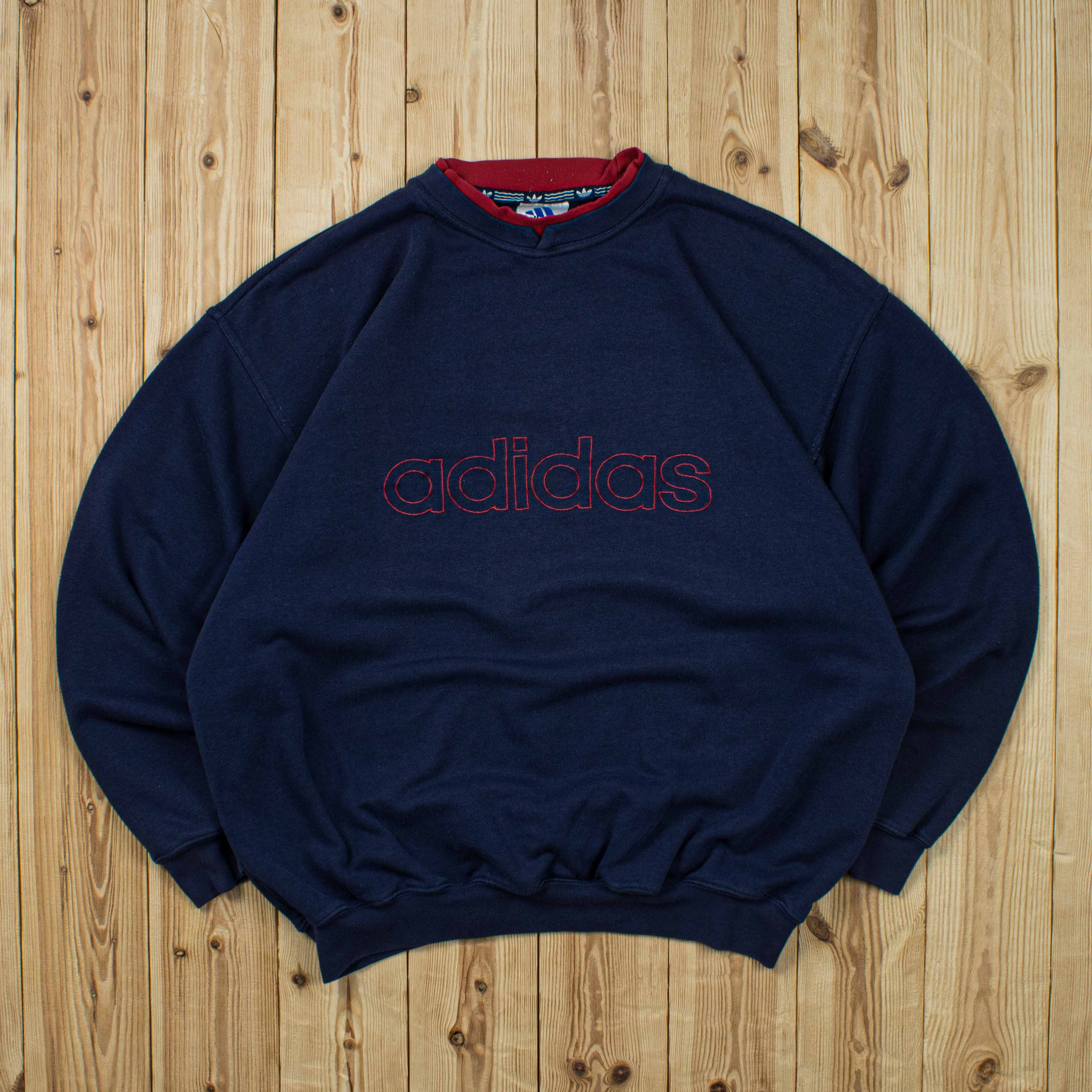 (L) Vintage Adidas Spell Out Embroidered Sweatshirt