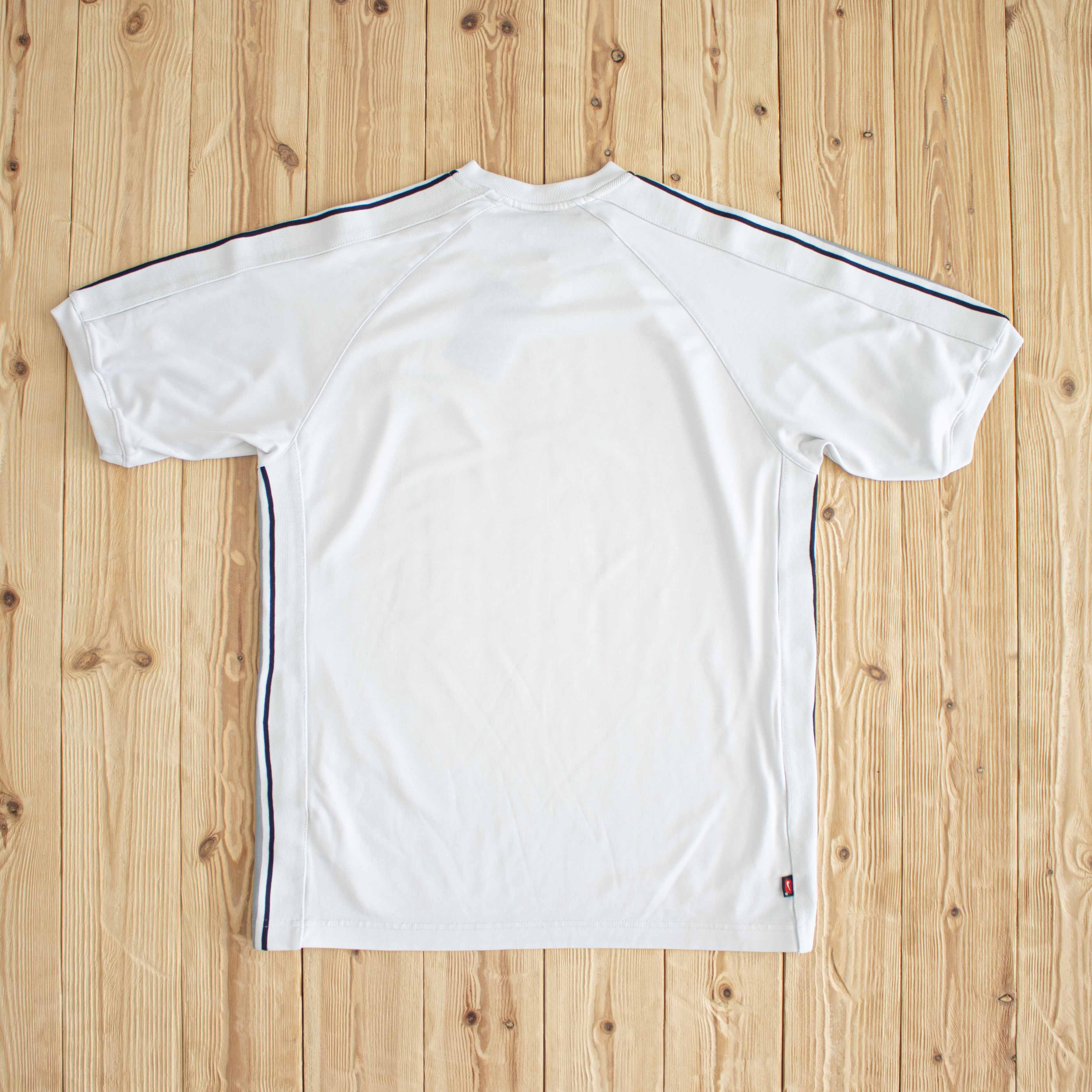 (M) Nike Vintage Essential Embroidered T-Shirt White