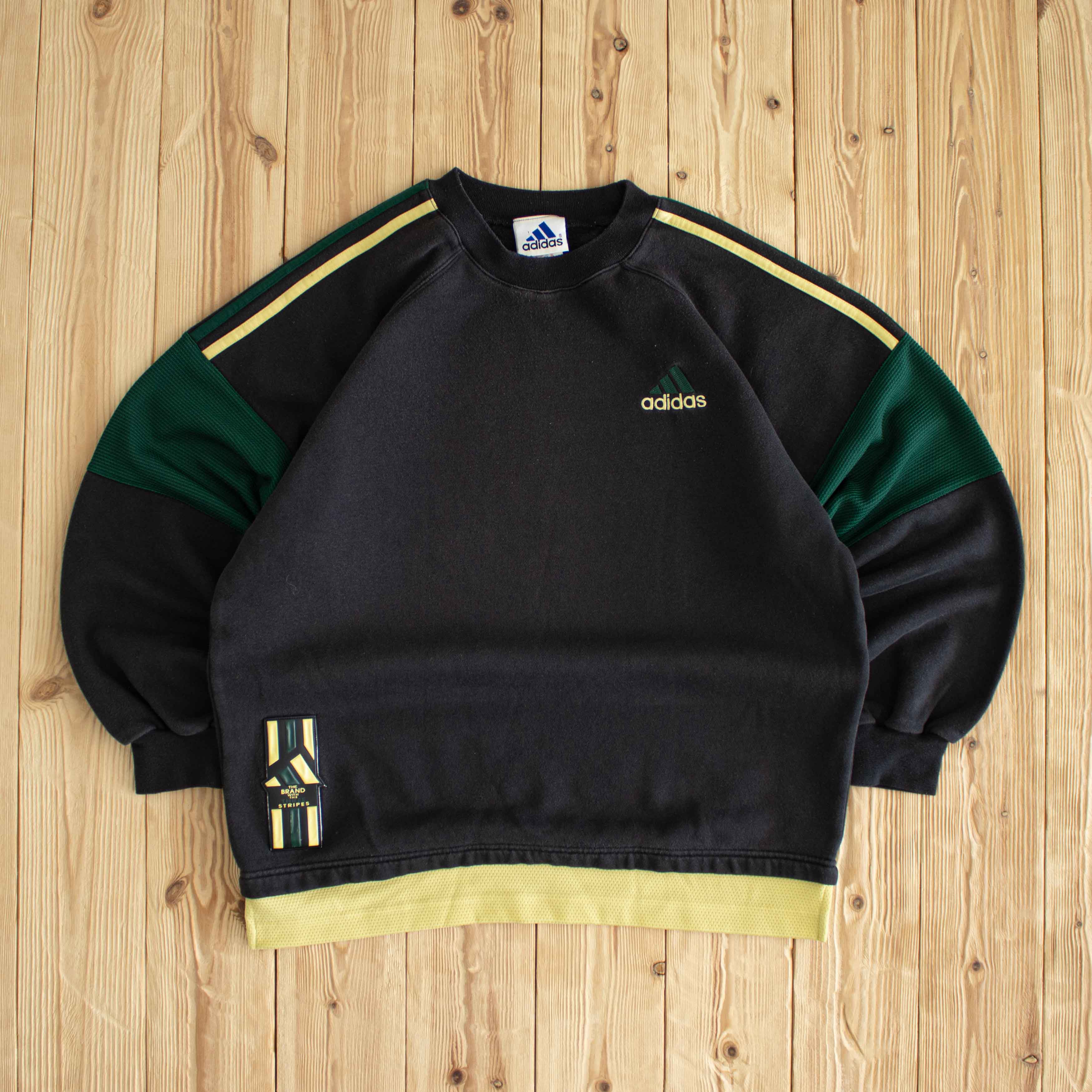 (S/M) Adidas 'The Brand With 3 Striped' Vintage Embroidered Sweatshirt Black