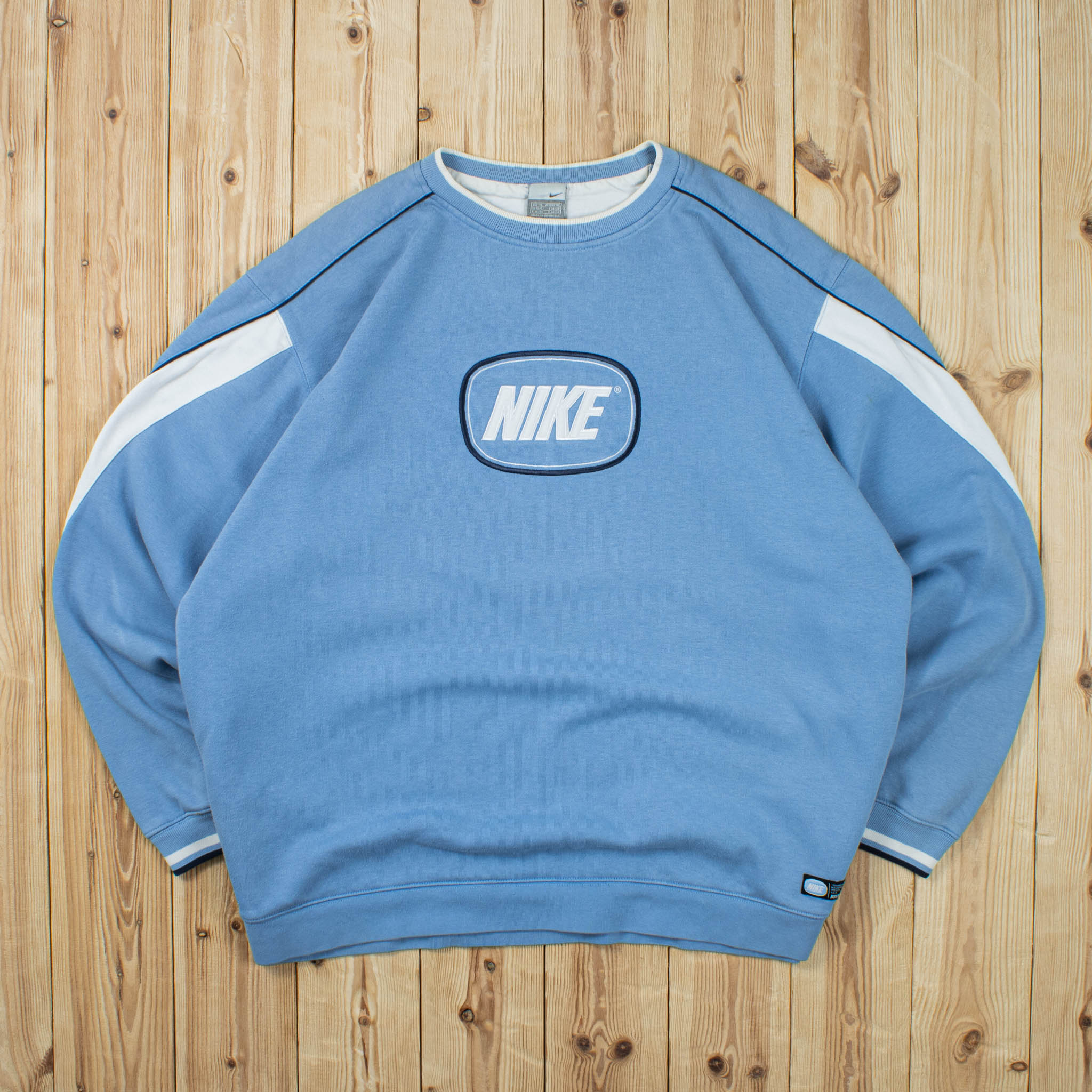 (L) Vintage Nike Spell Out Embroidered Sweatshirt