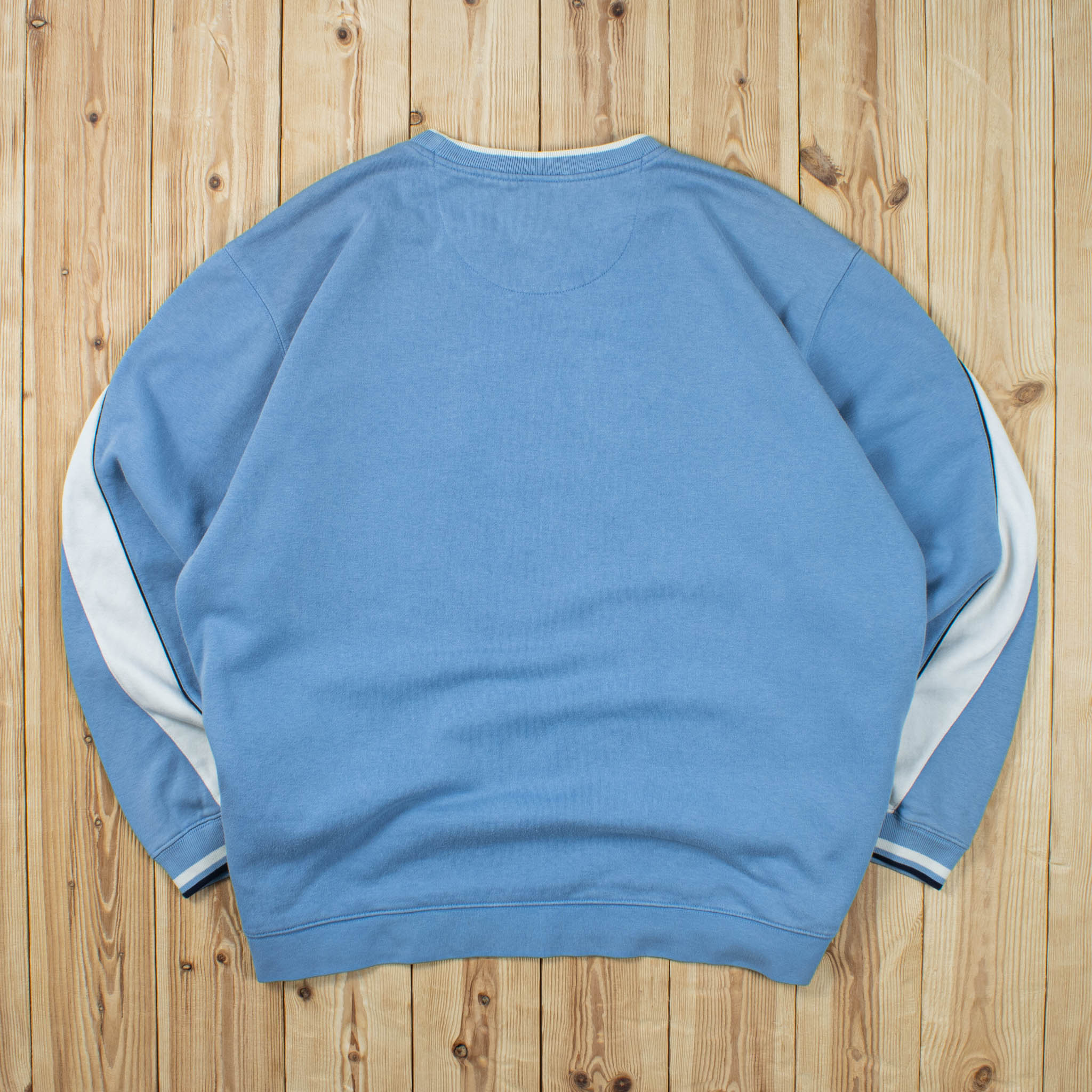 (L) Vintage Nike Spell Out Embroidered Sweatshirt