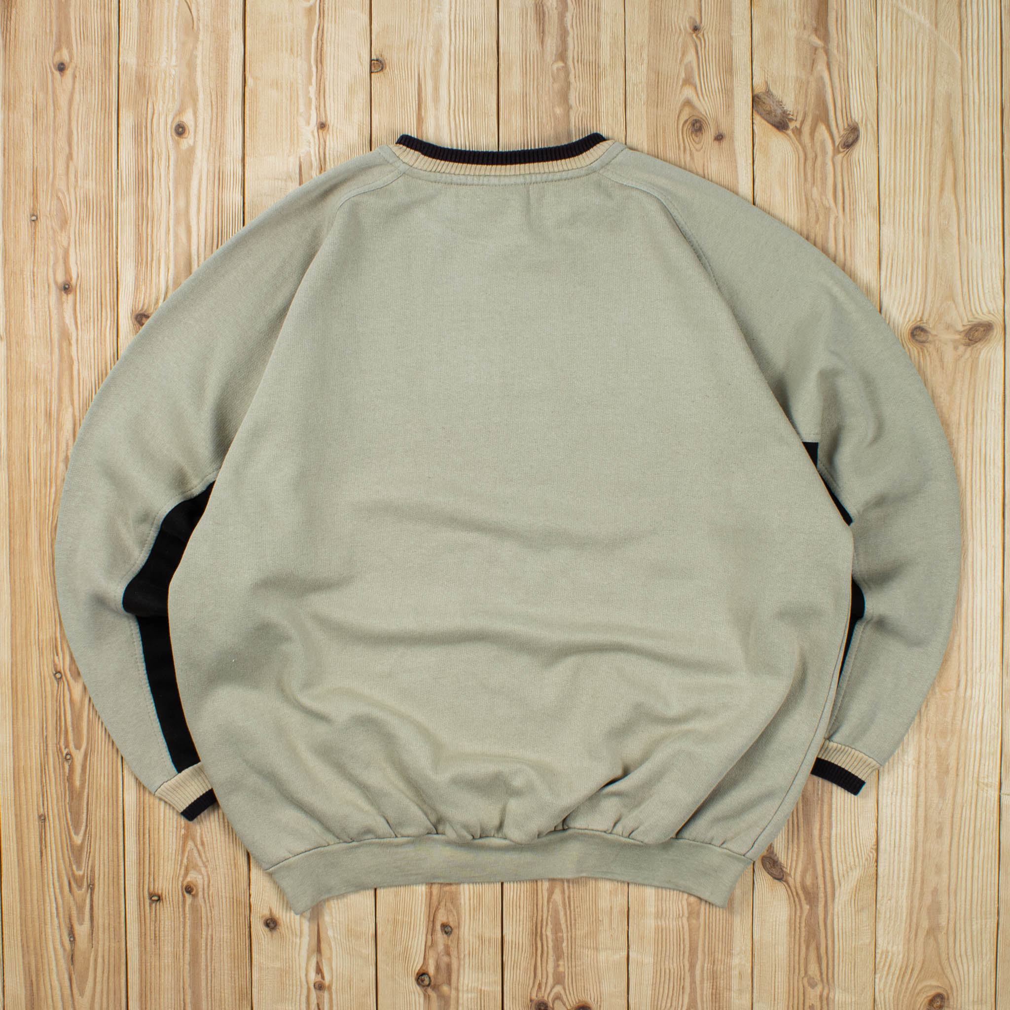 (M) Vintage Nike Spell Out Embroidered Sweatshirt