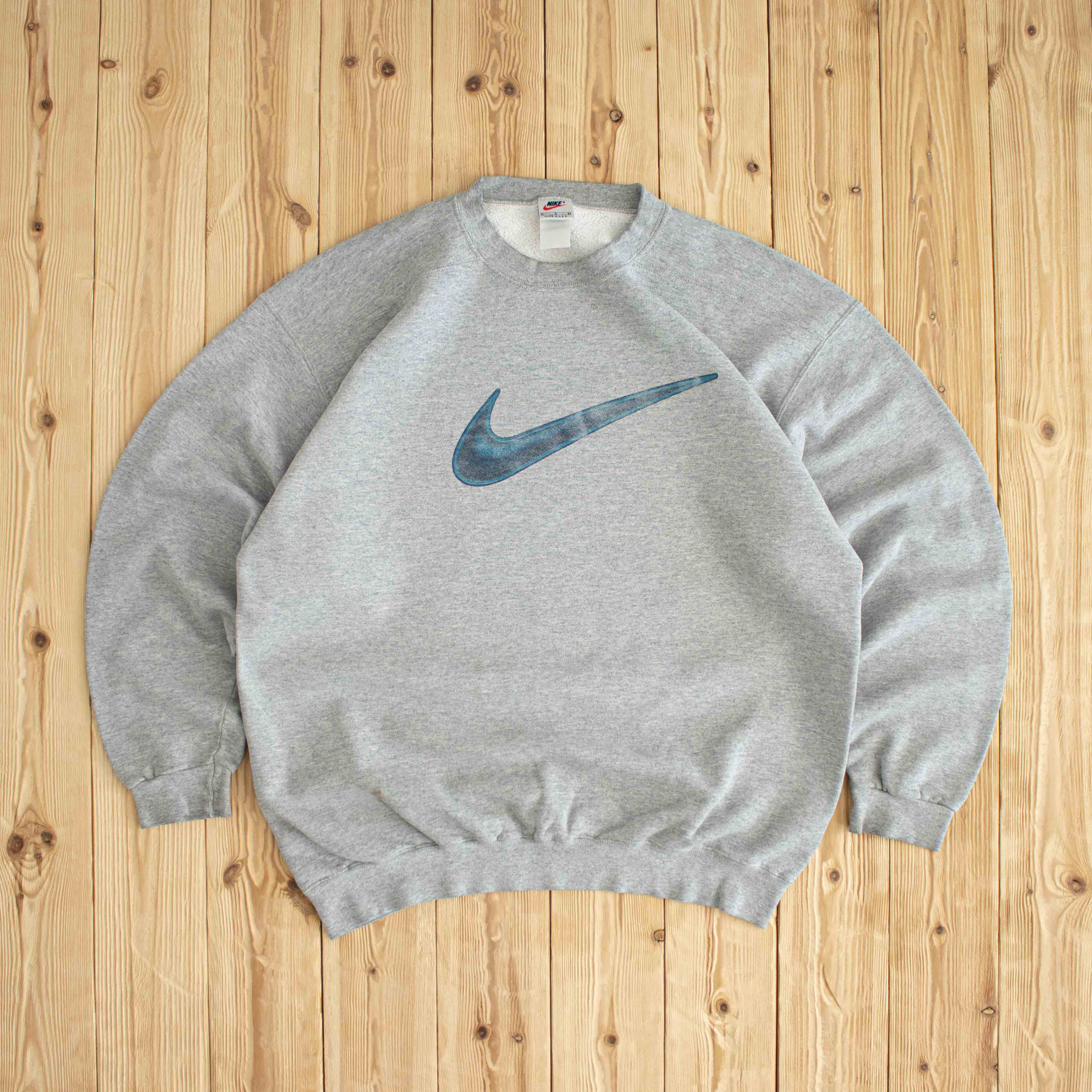 (L) Nike Swoosh Vintage Printed Sweatshirt Gray