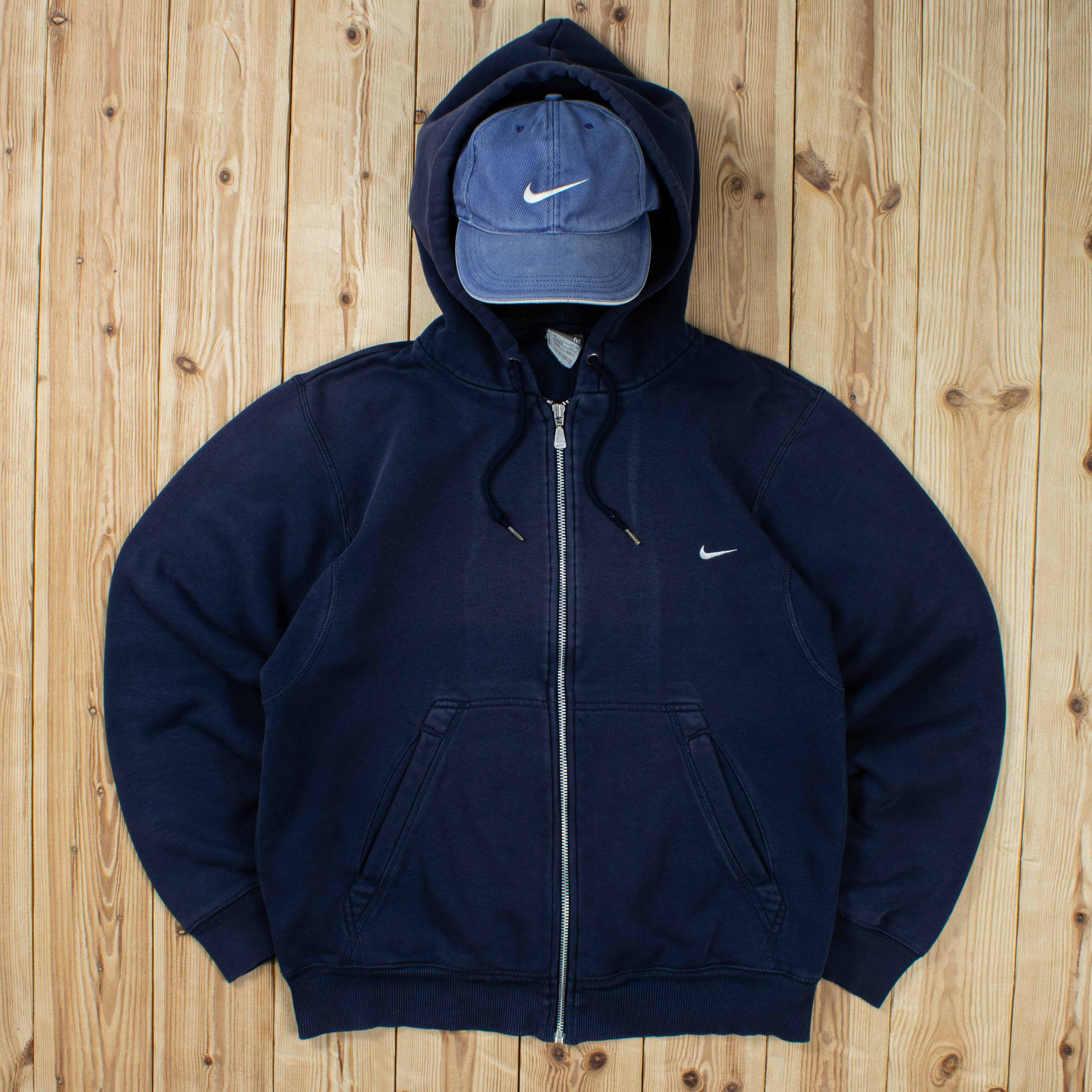 (M) Vintage Nike Essential Embroidered Full-Zip Hoodie