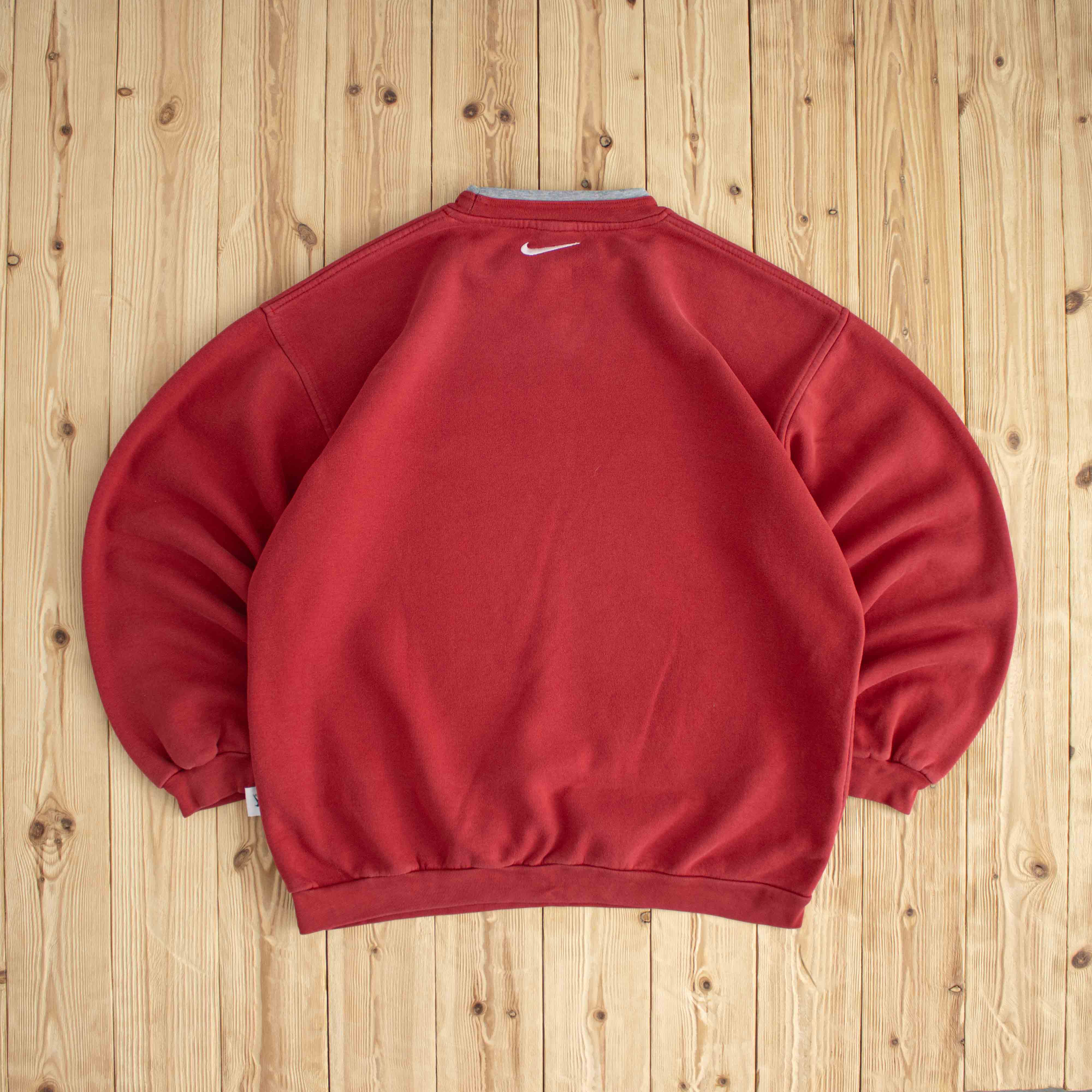 (XL) Nike Vintage Essential Embroidered Sweatshirt Red