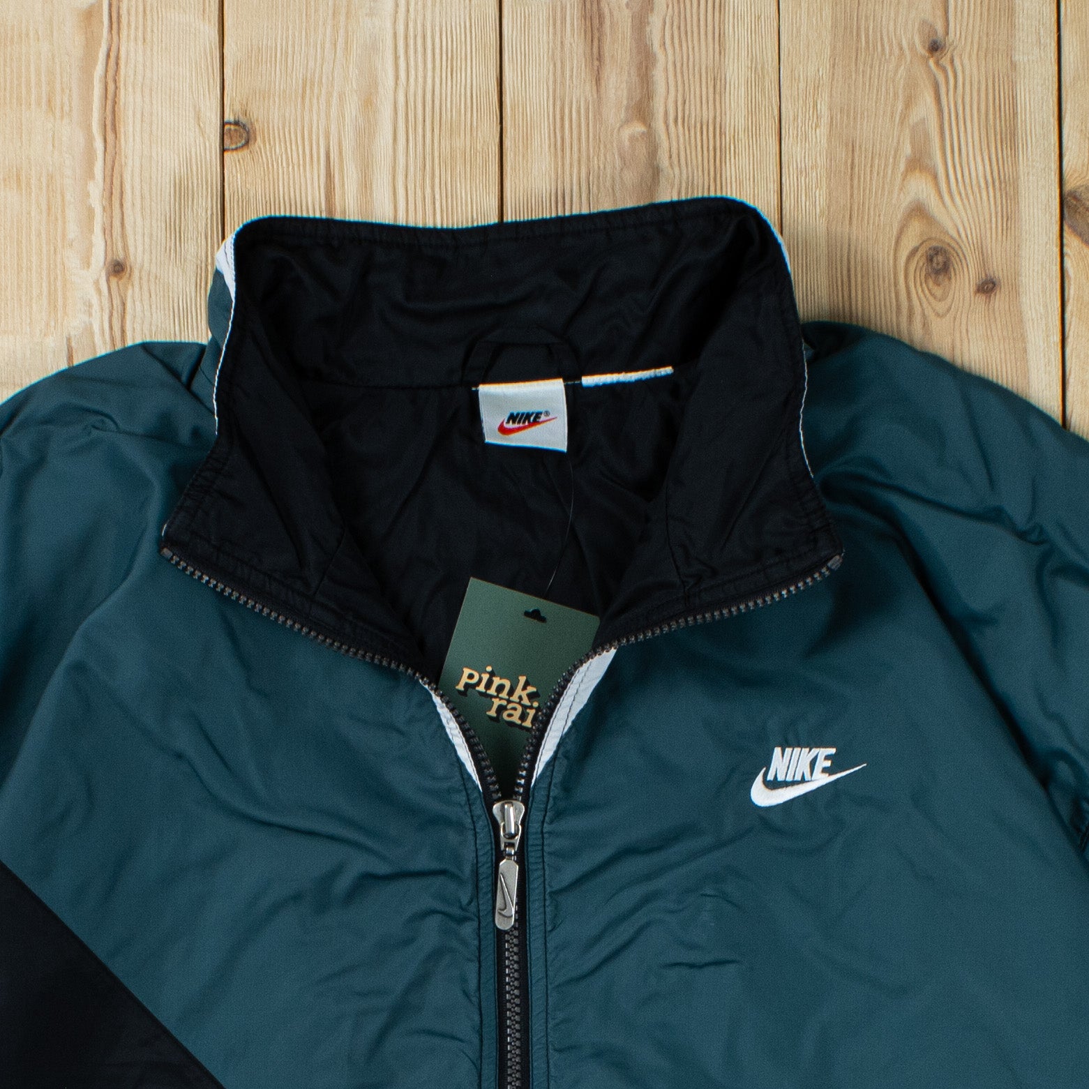 (L) Vintage Nike Swoosh Embroidered Jacket