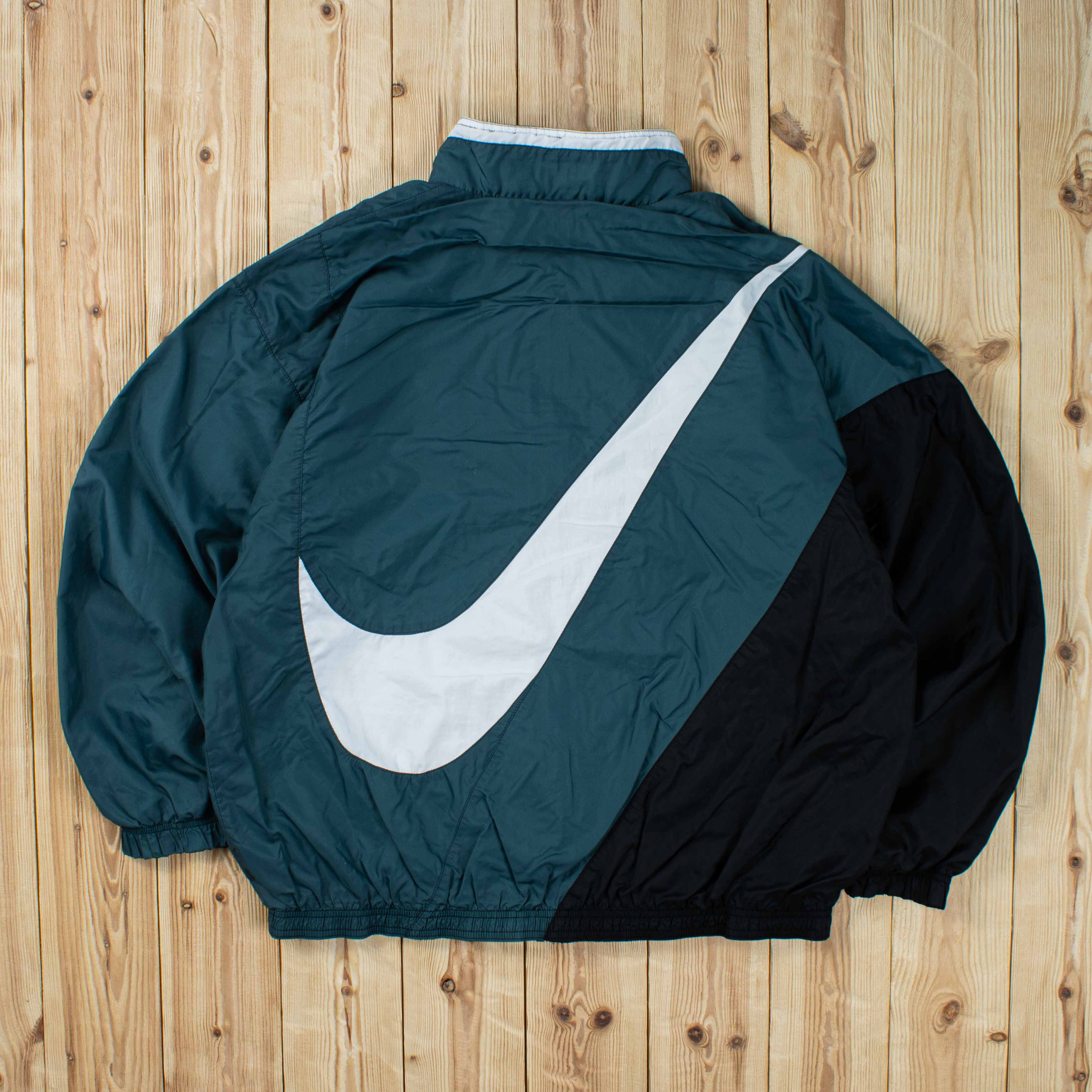 (L) Vintage Nike Swoosh Embroidered Jacket