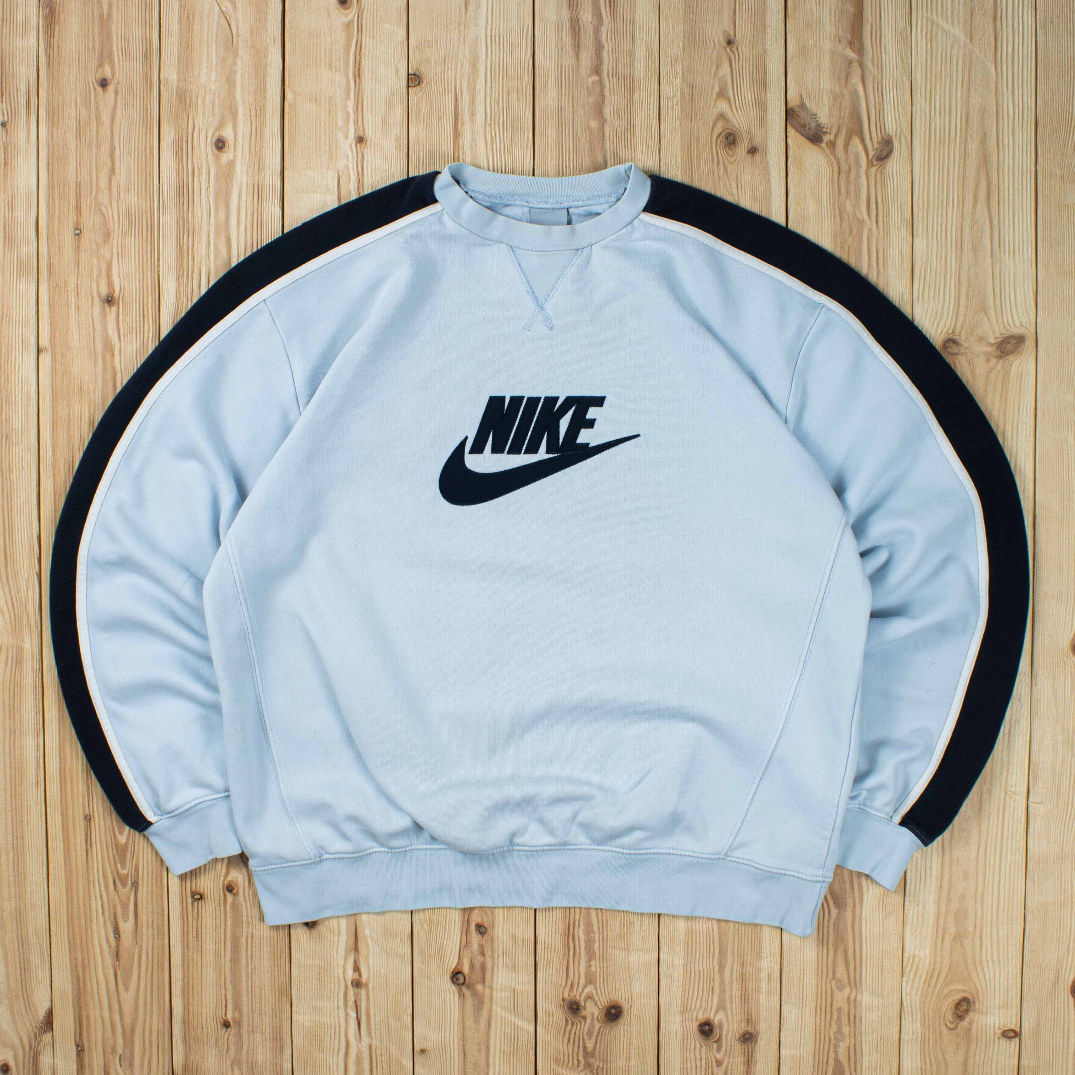 (L) Vintage Nike Logo Embroidered Sweatshirt