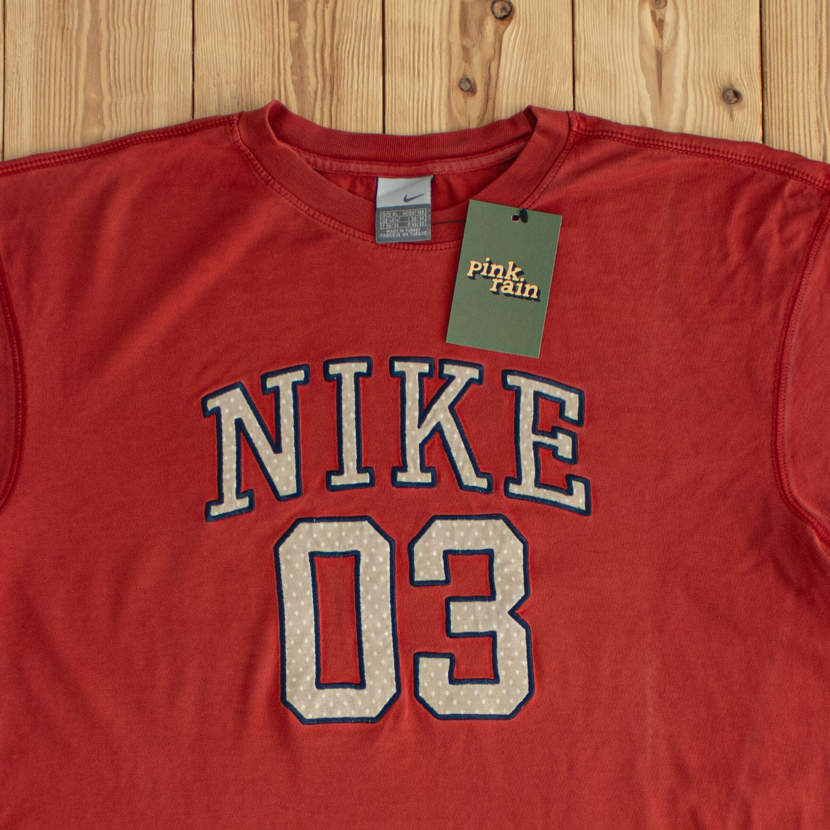 (L/XL) Nike 03 Vintage Embroidered T-Shirt Red