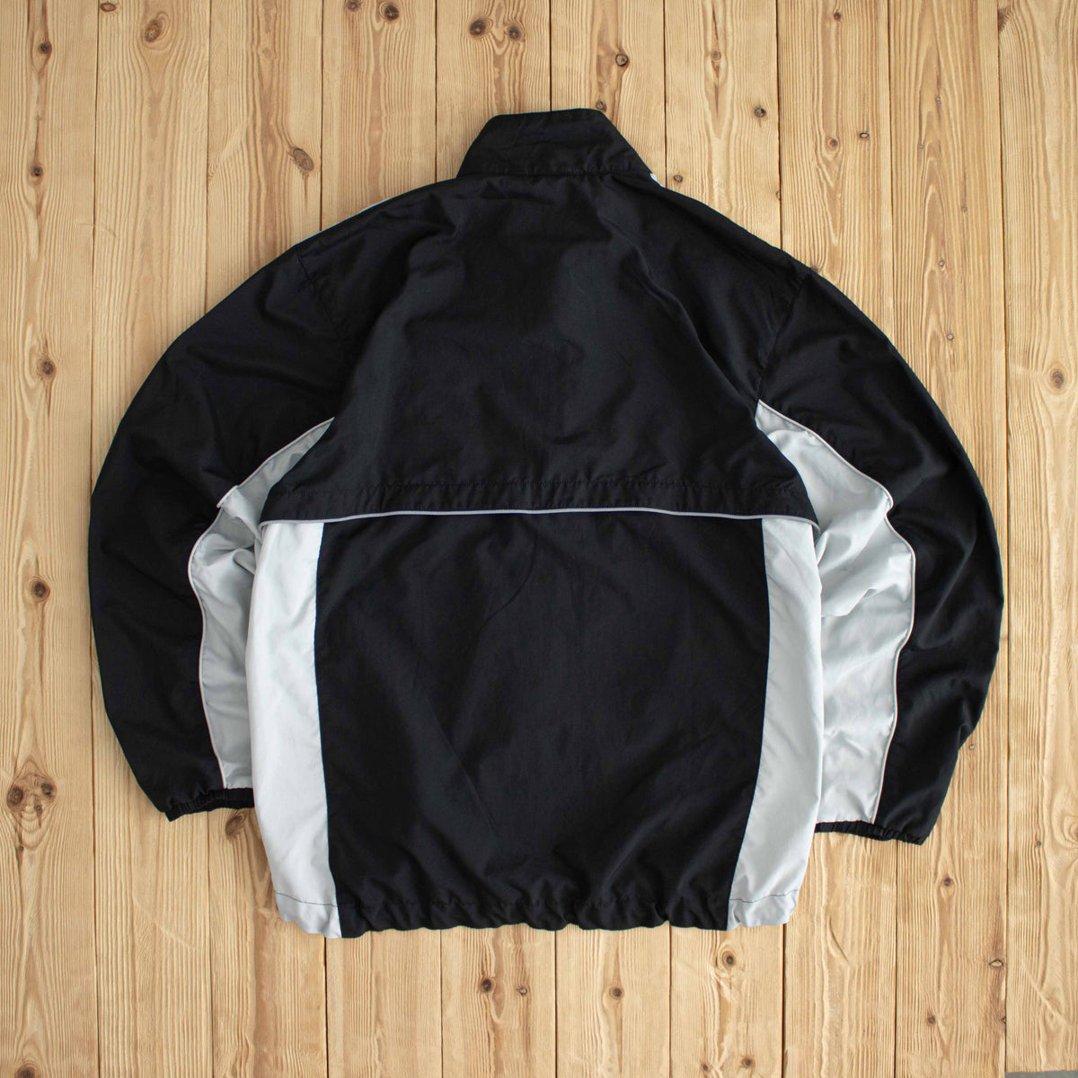 (L) Puma Vintage Embroidered Light Jacket Black