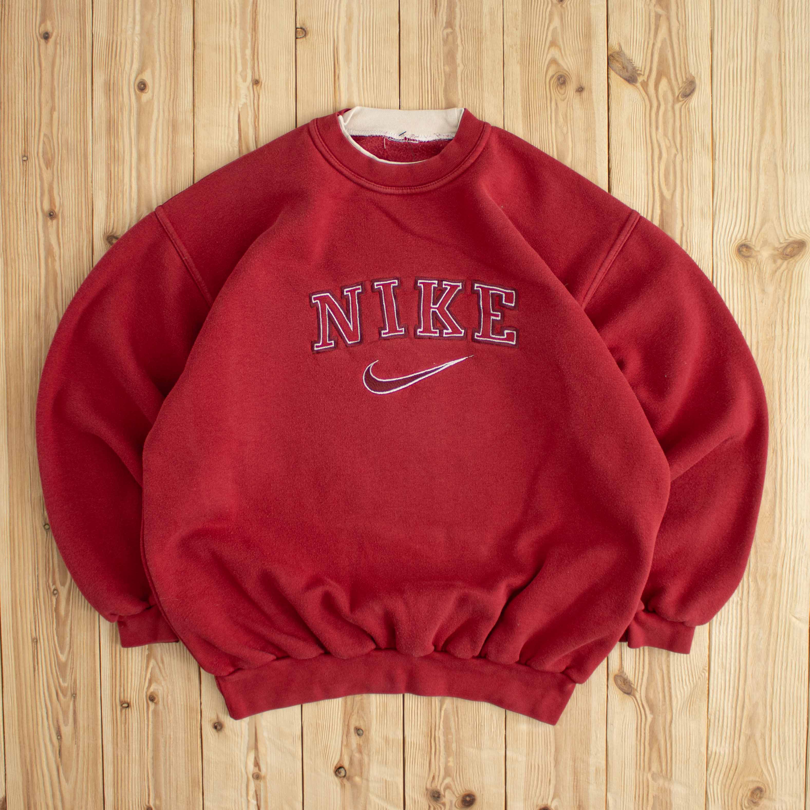(M) Vintage Nike Spell Out Embroidered Sweatshirt