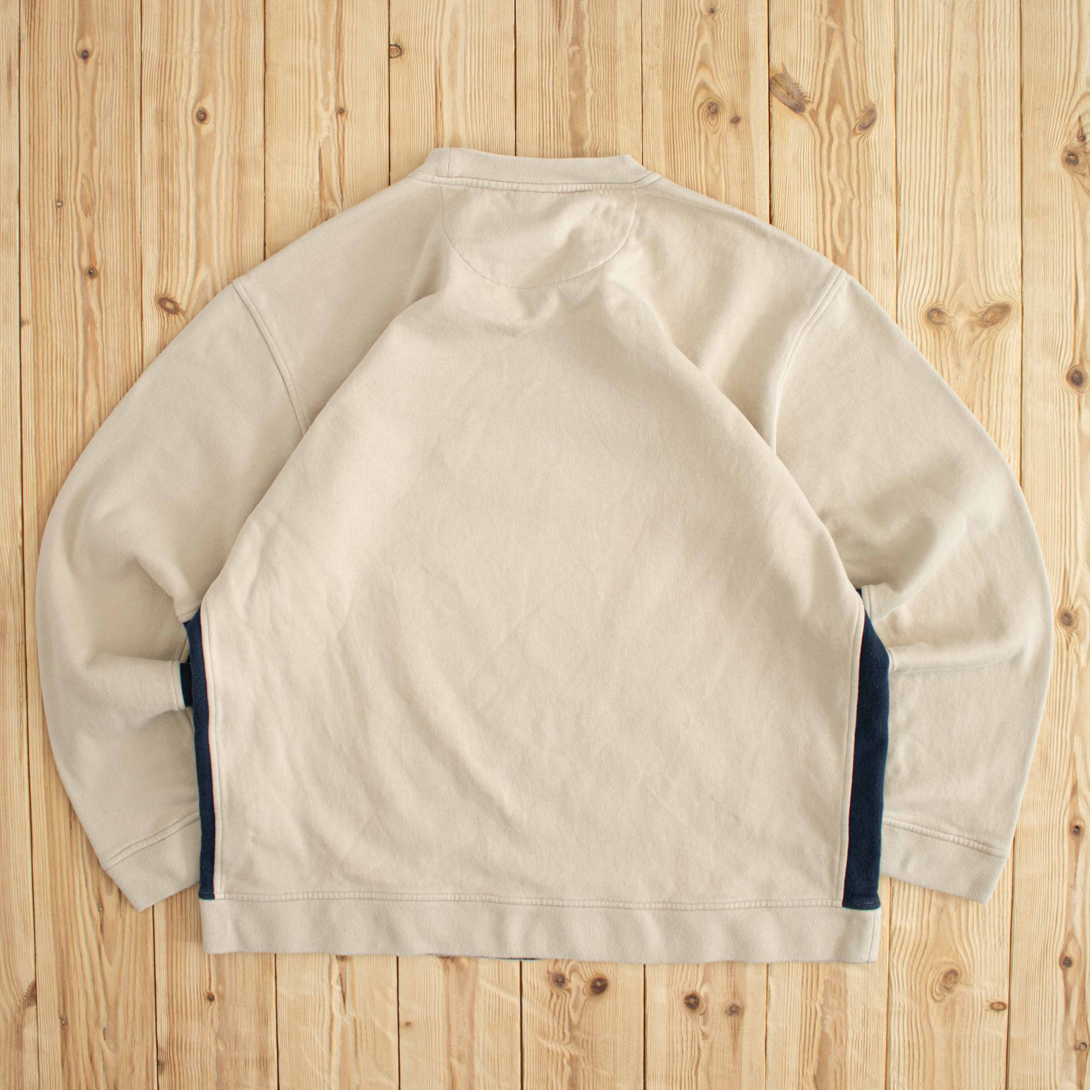 (L) Vintage Nike Spell Out Embroidered Sweatshirt