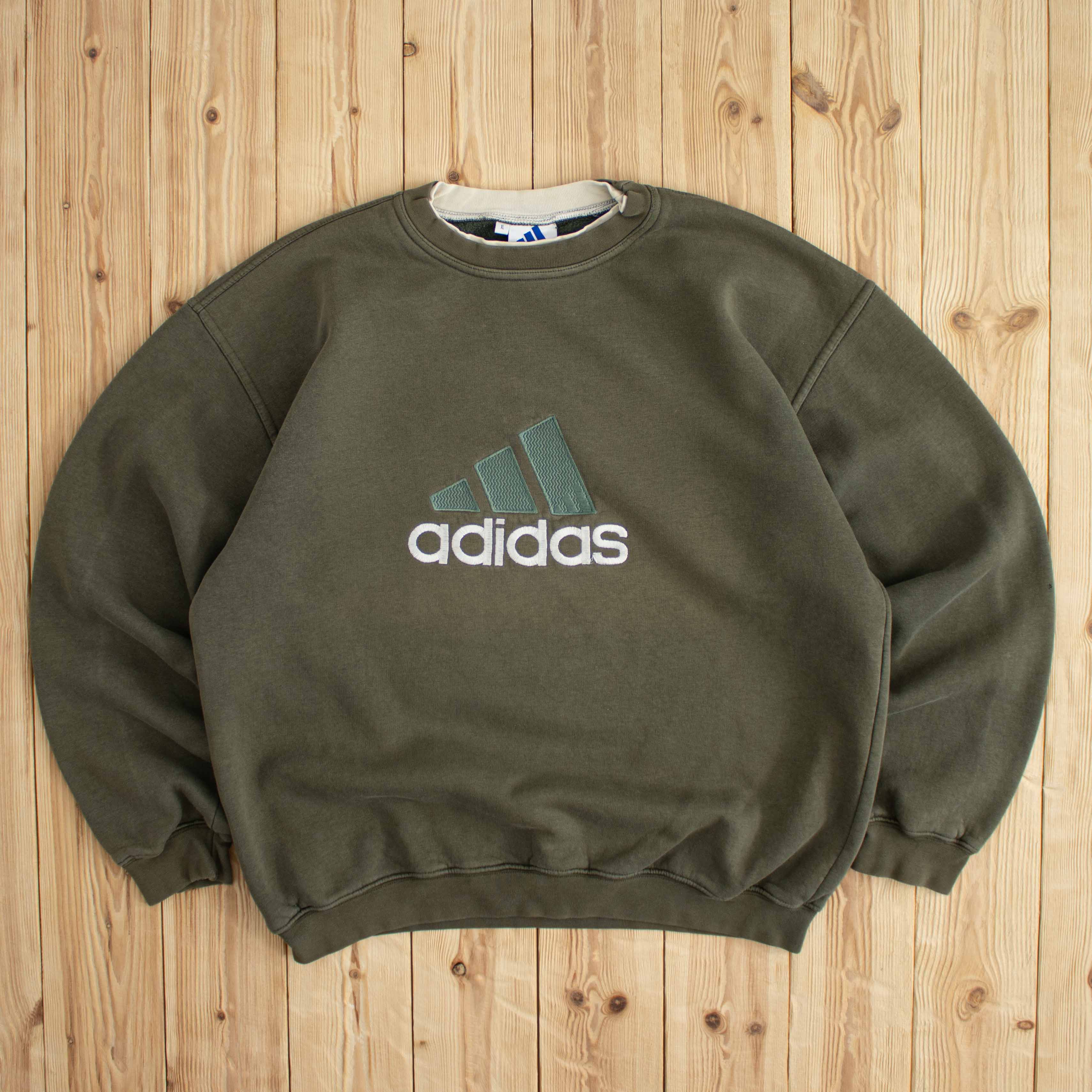 (L) Vintage Adidas Spell Out Embroidered Sweatshirt