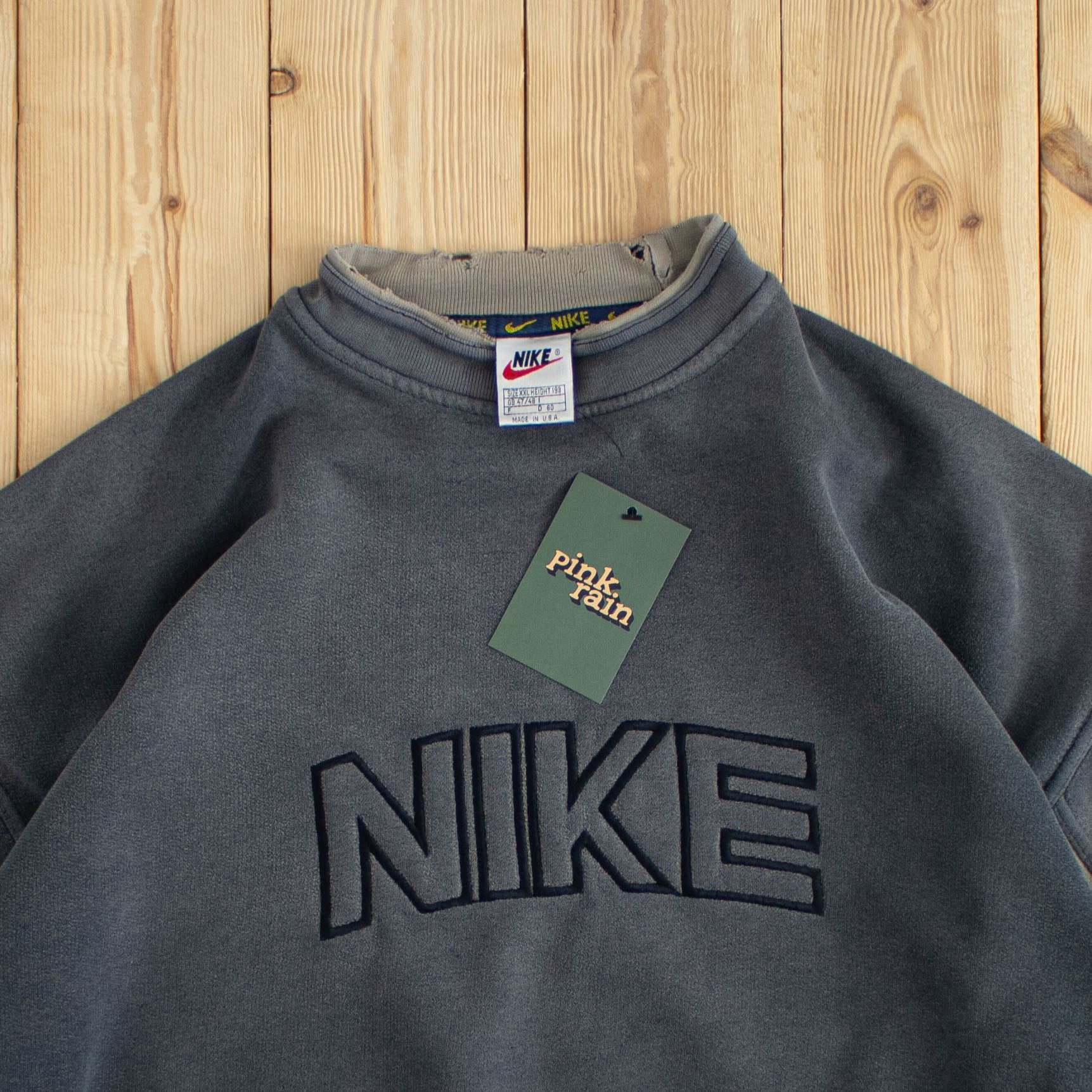 (L) Vintage Nike Spell Out Embroidered Sweatshirt