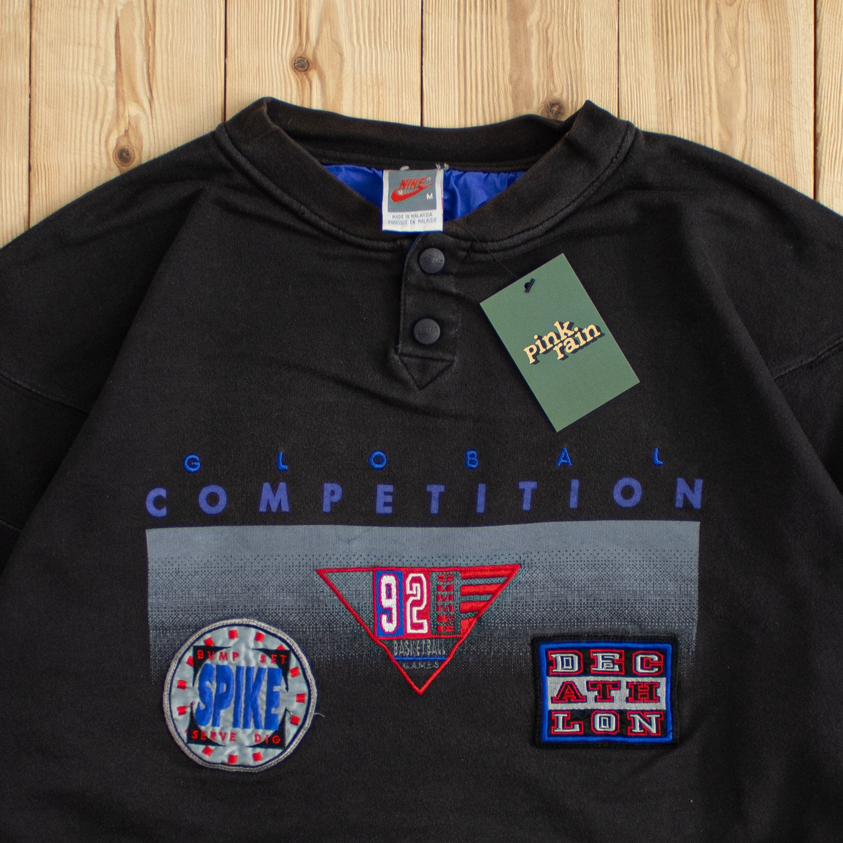 (M) Vintage Nike Global Competition Embroidered Sweatshirt