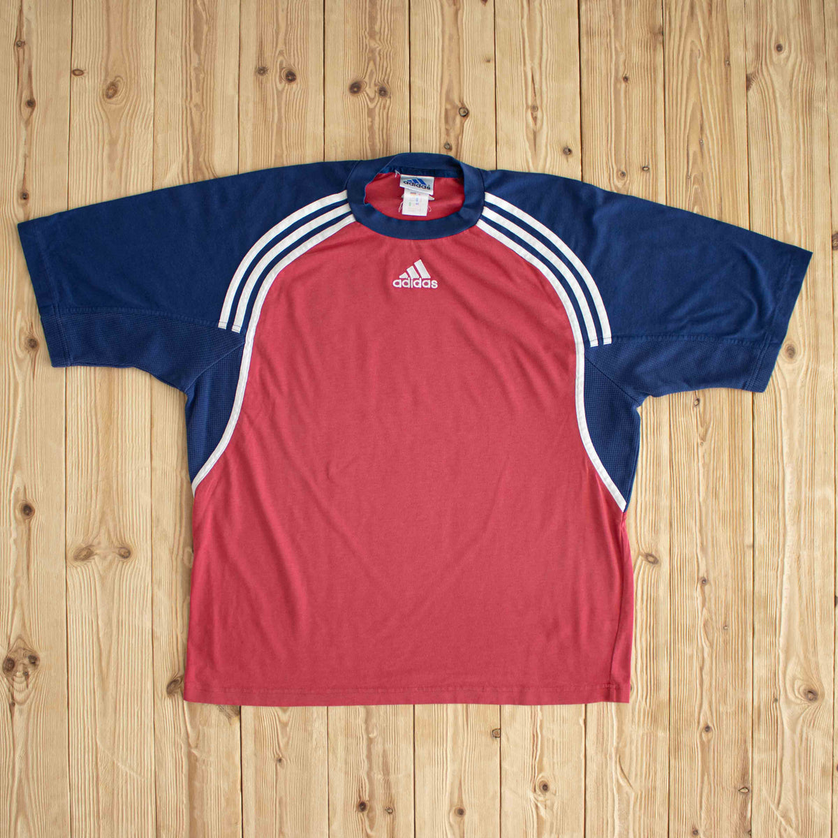(L) Adidas Vintage Center Logo Embroidered T-Shirt Red