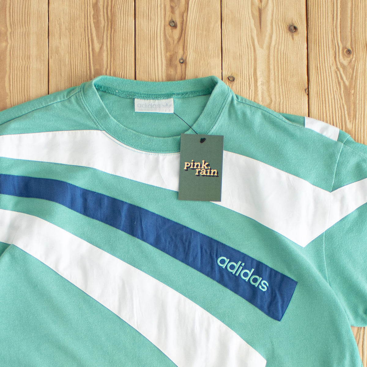 (M/L) Adidas Vintage Striped Embroidered T-Shirt Blue
