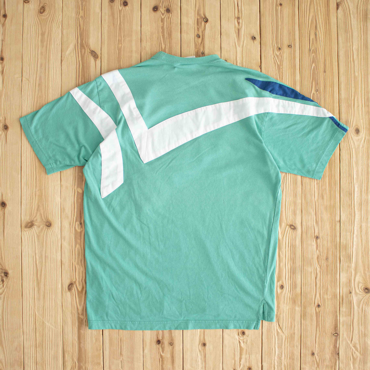(M/L) Adidas Vintage Striped Embroidered T-Shirt Blue