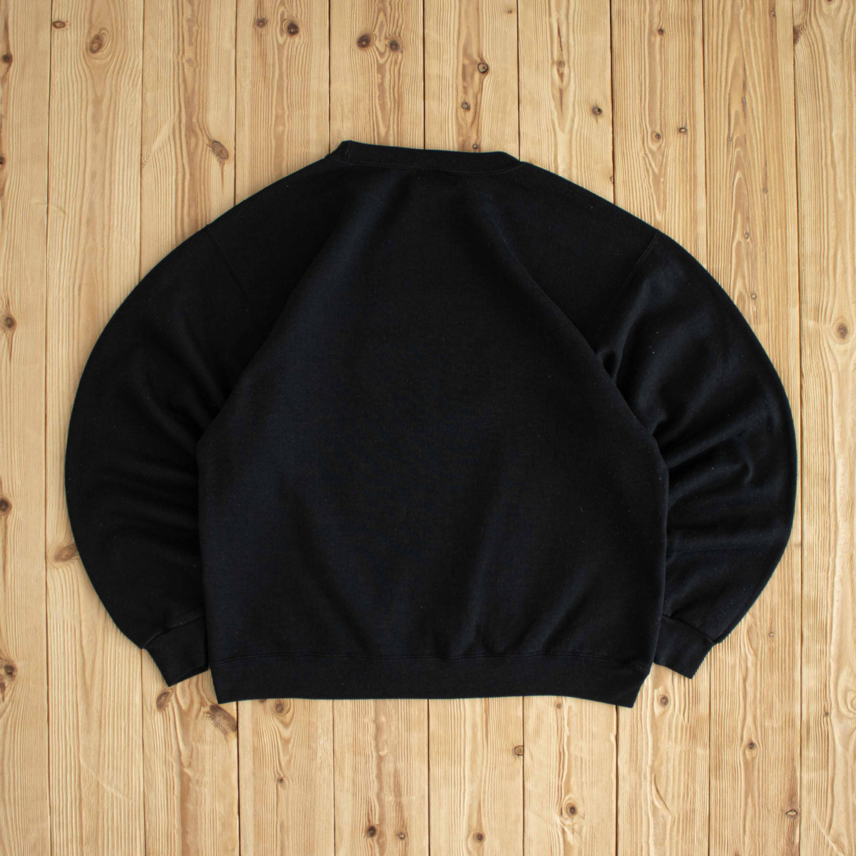 (L) Planet Hollywood New York Vintage Embroidered Sweatshirt Black