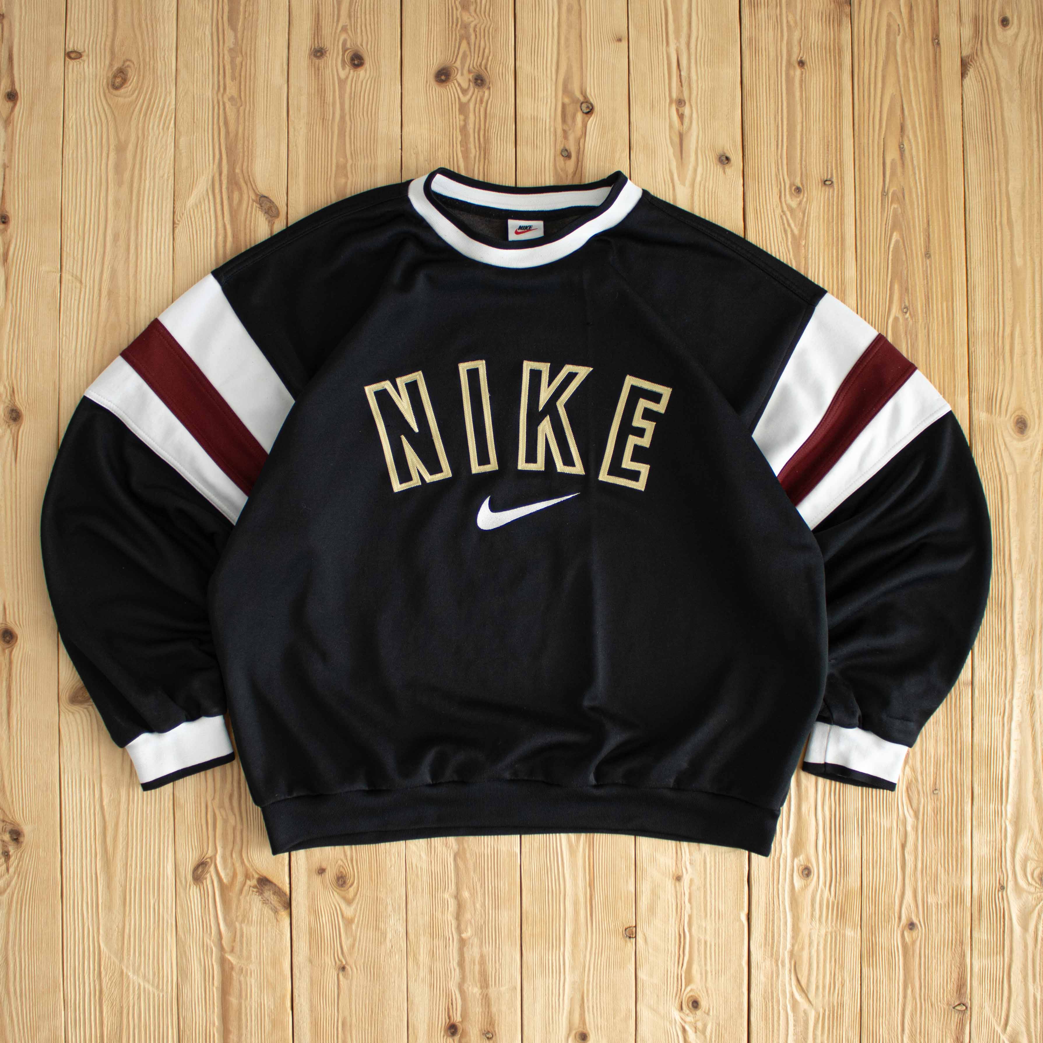(L) Nike Spell Out Vintage Embroidered Sweatshirt Black