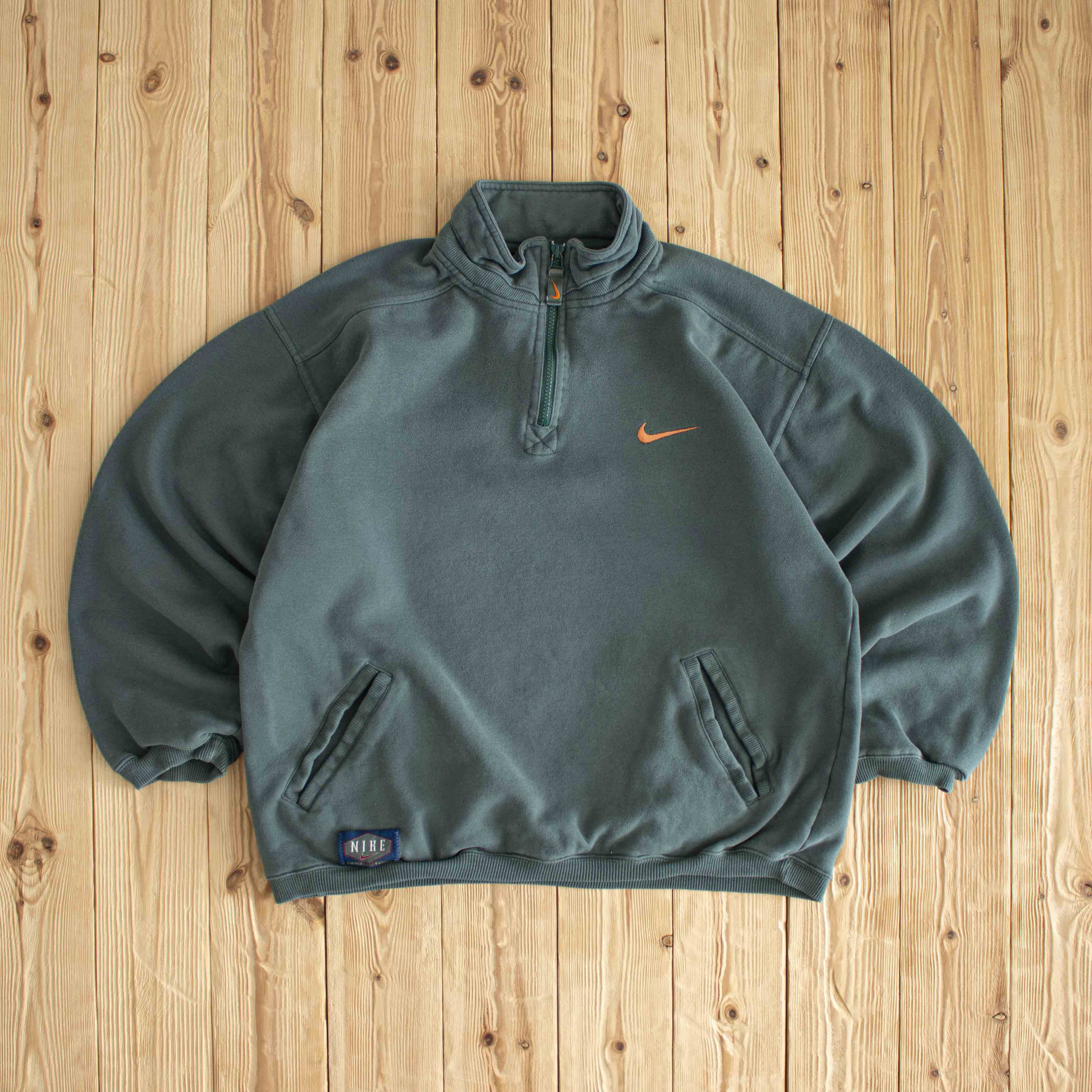 (M) Nike Spell Out Vintage Essential Embroidered Quarter-Zip Green
