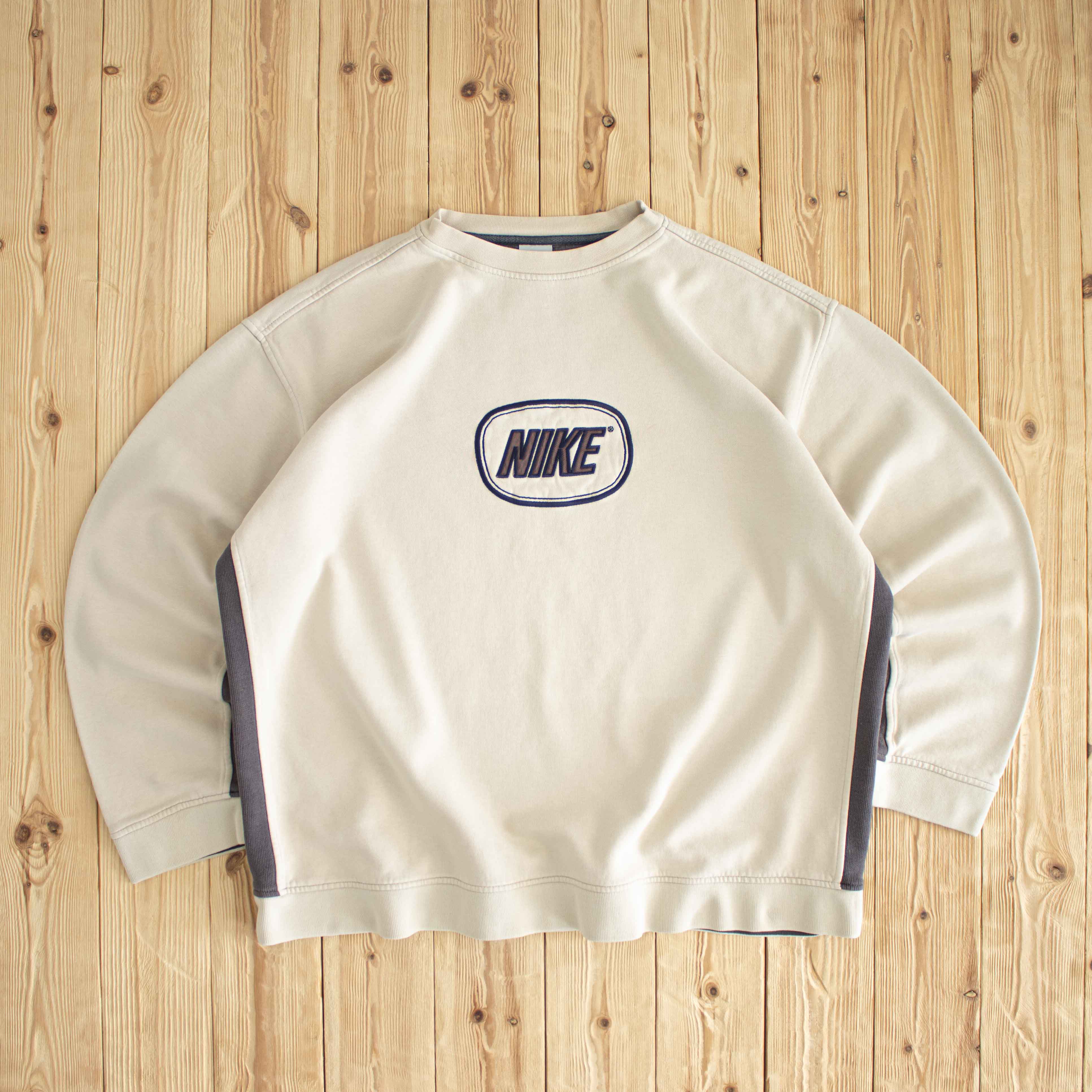 (XL/XXL) Nike Spell Out Vintage Embroidered Sweatshirt Beige
