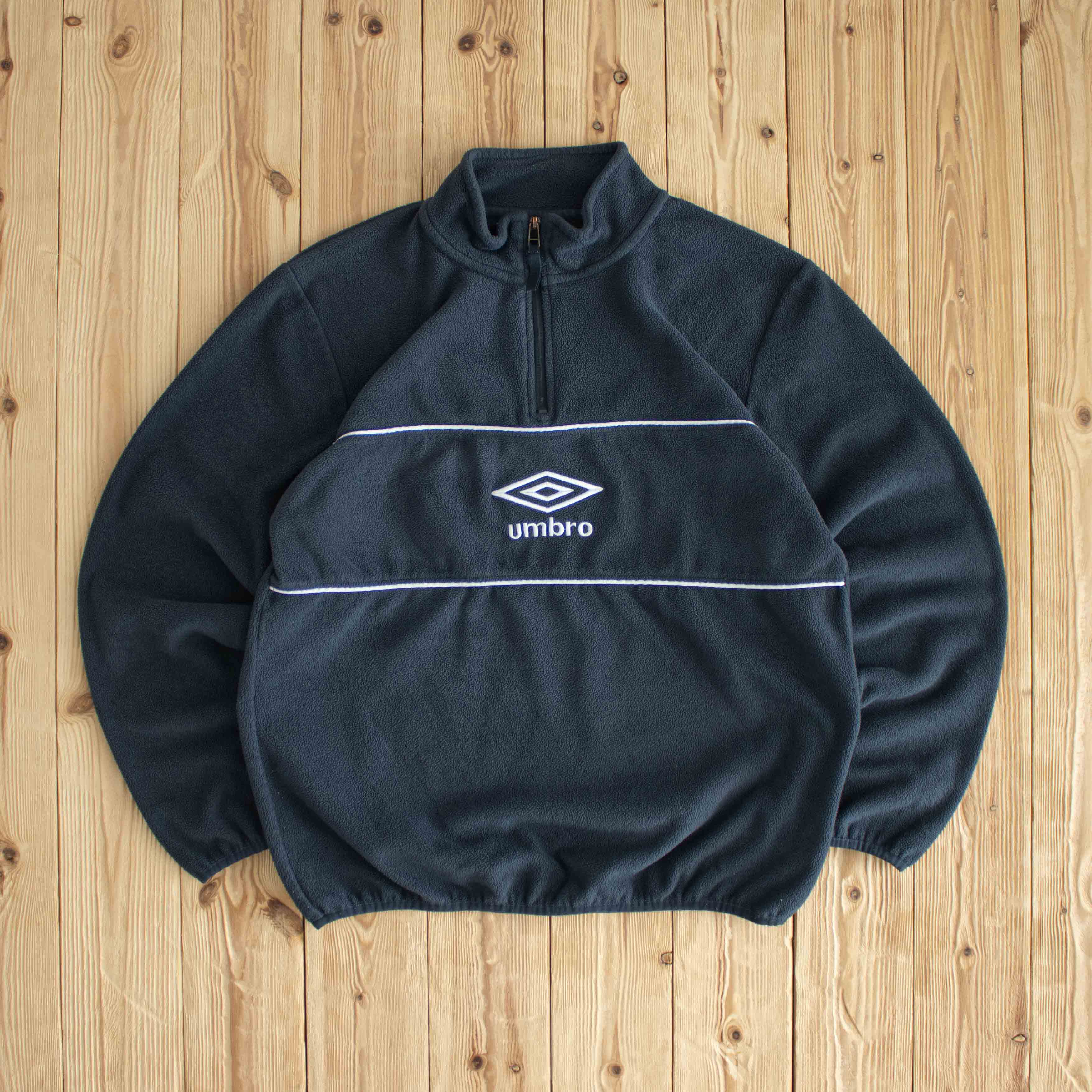 (M) Umbro Fleece Vintage Embroidered Quarter-Zip Gray