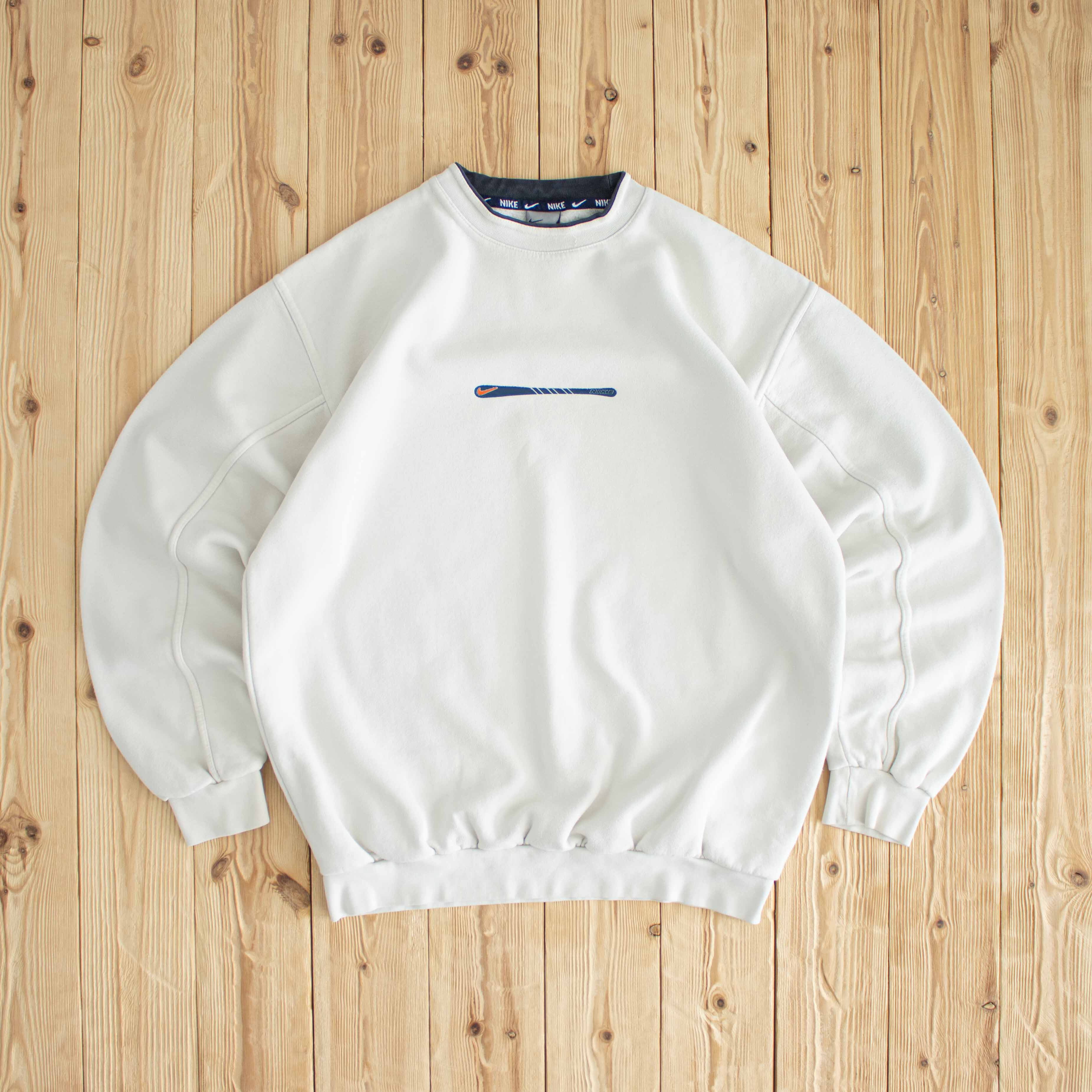 (L/XL) Nike Y2K Vintage Sweatshirt White