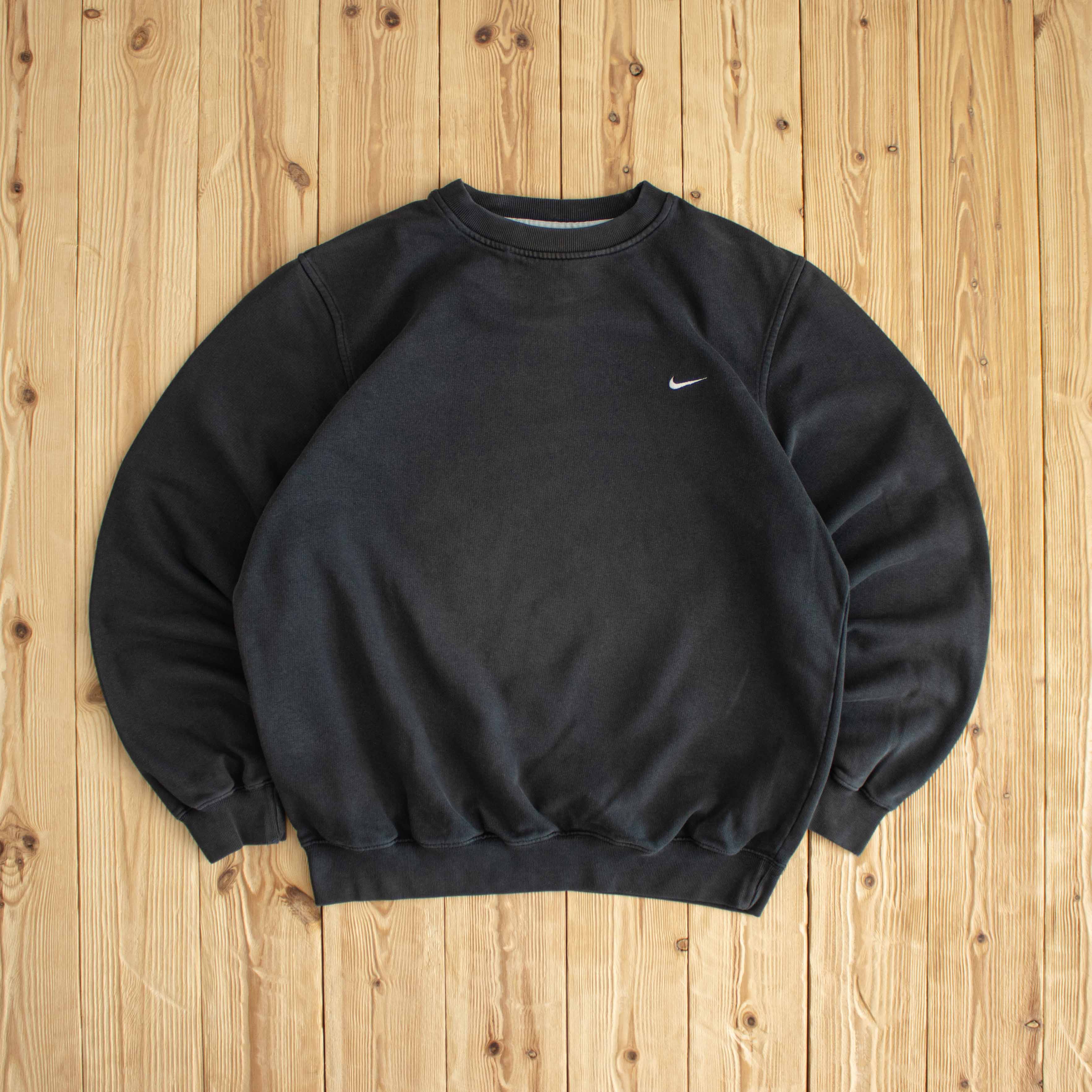 (M) Nike Vintage Essential Embroidered Sweatshirt Black