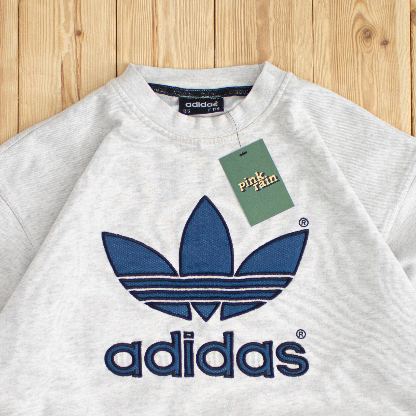 (M) Vintage Adidas Spell Out Embroidered Sweatshirt