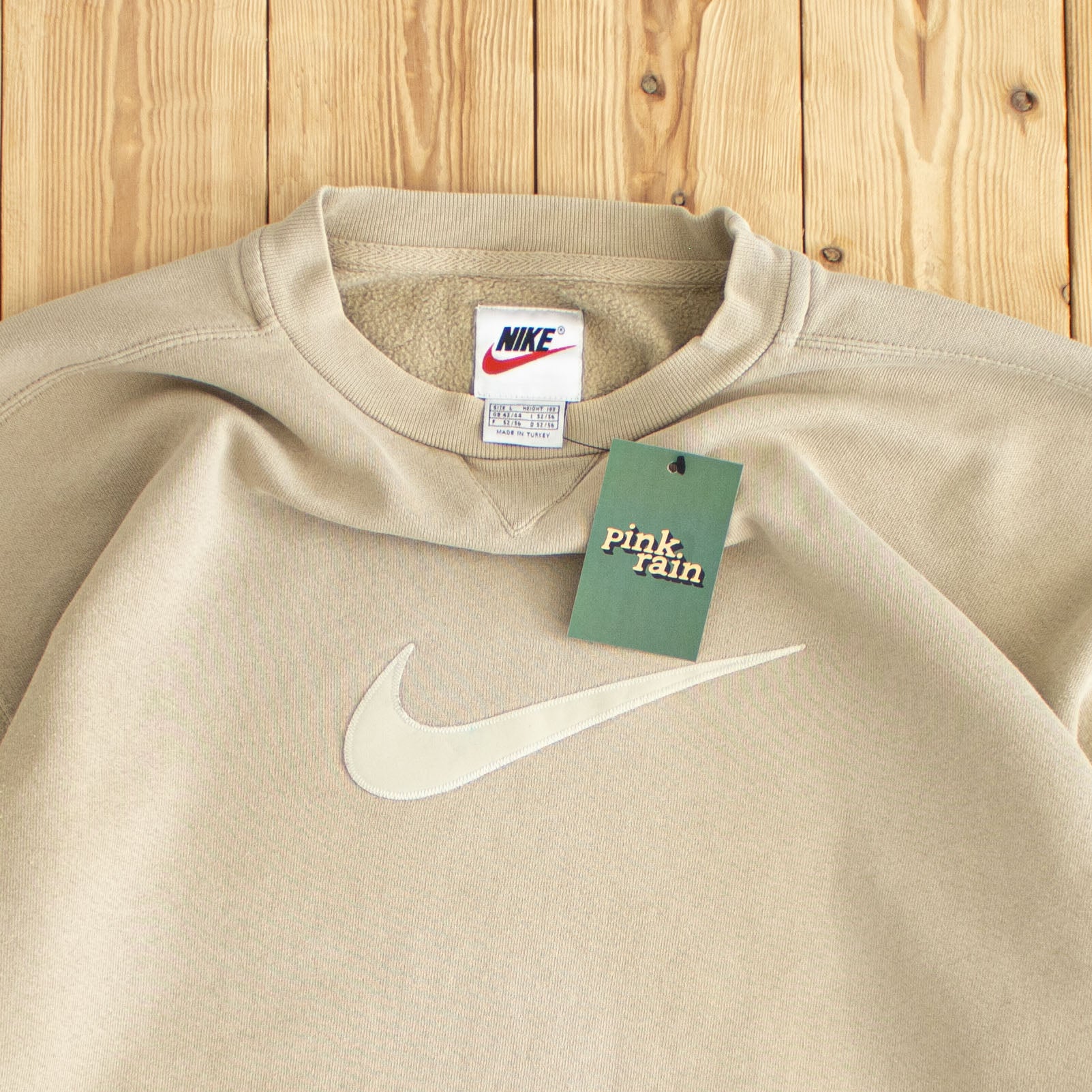 (M/L) Nike Swoosh Vintage Embroidered Sweatshirt Beige