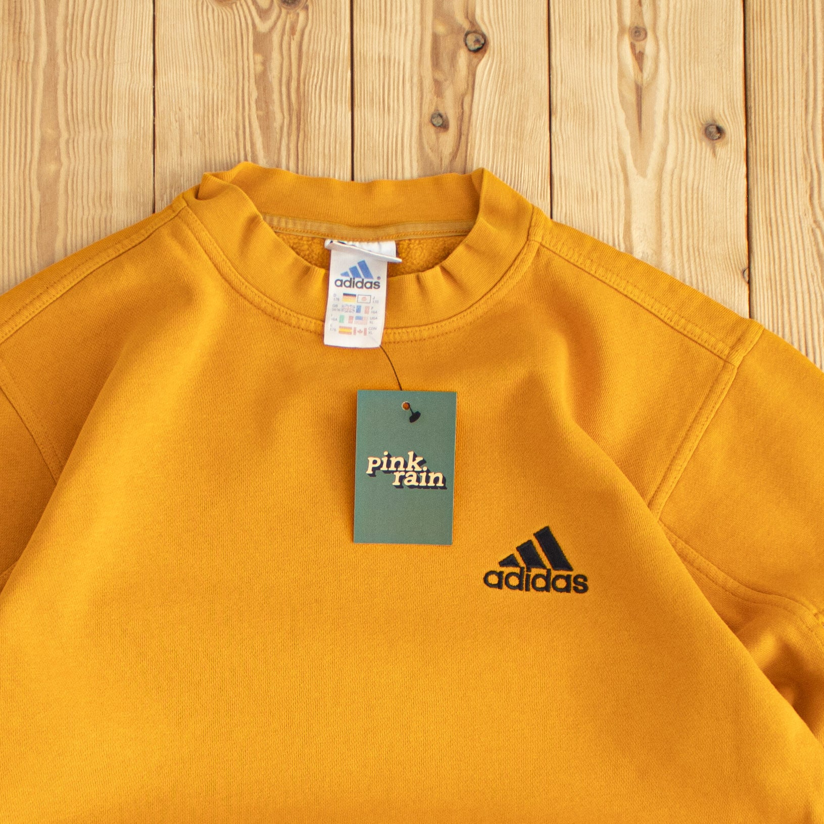 (S/M) Adidas Vintage Essential Embroidered Sweatshirt Yellow