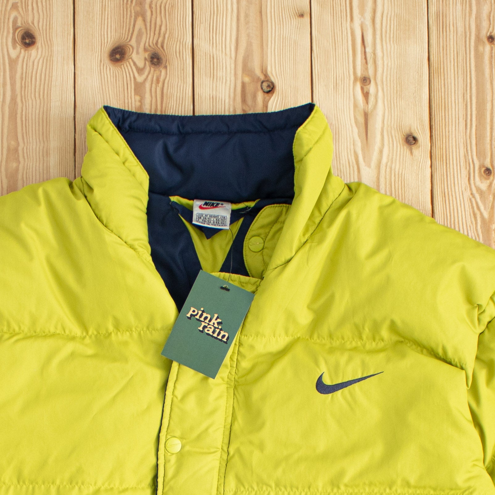 (M) Vintage Nike Essential Embroidered Puffer Jacket