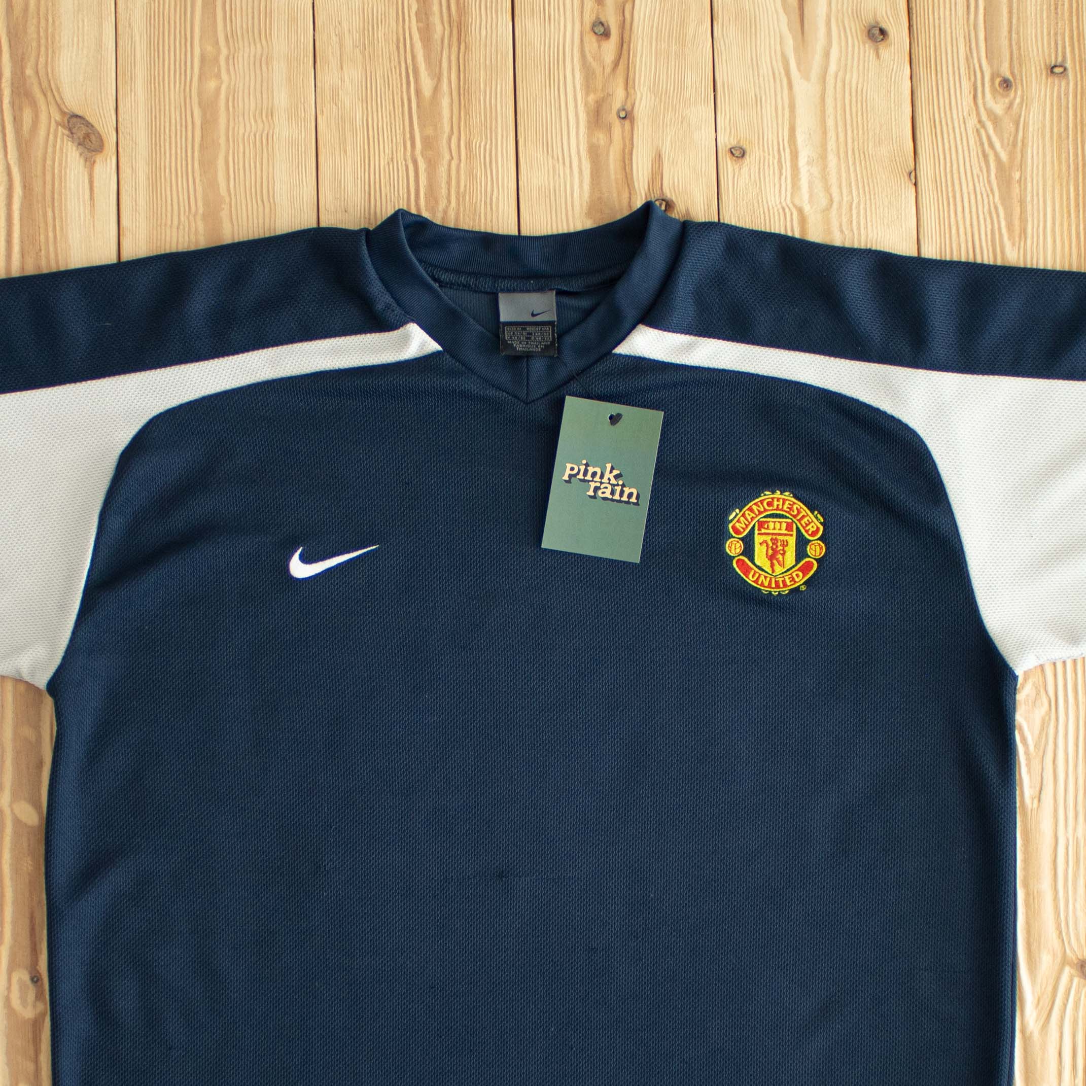 (M) Nike Manchester United Vintage Embroidered T-Shirt Blue